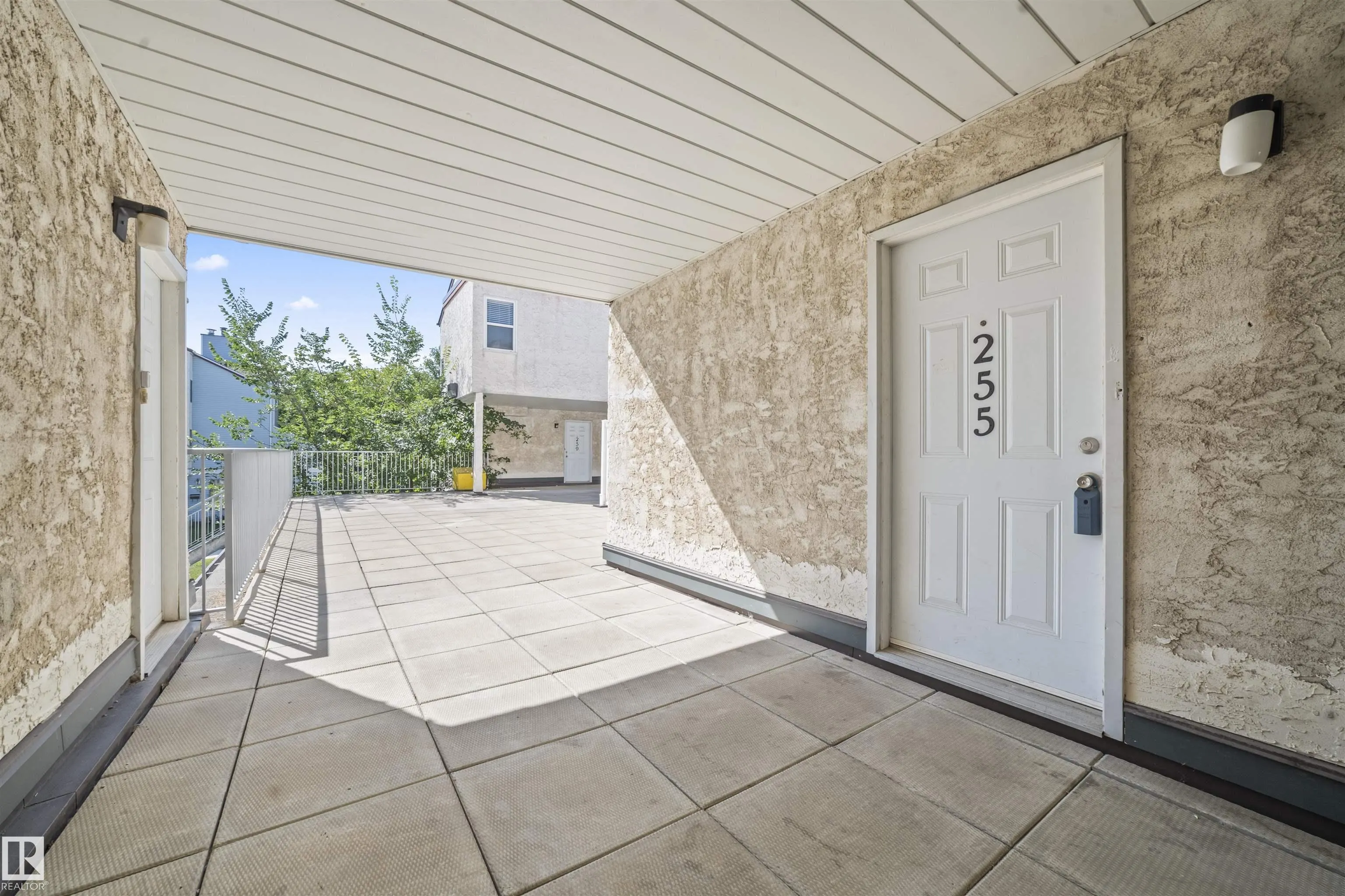 255 LANCASTER Terrace