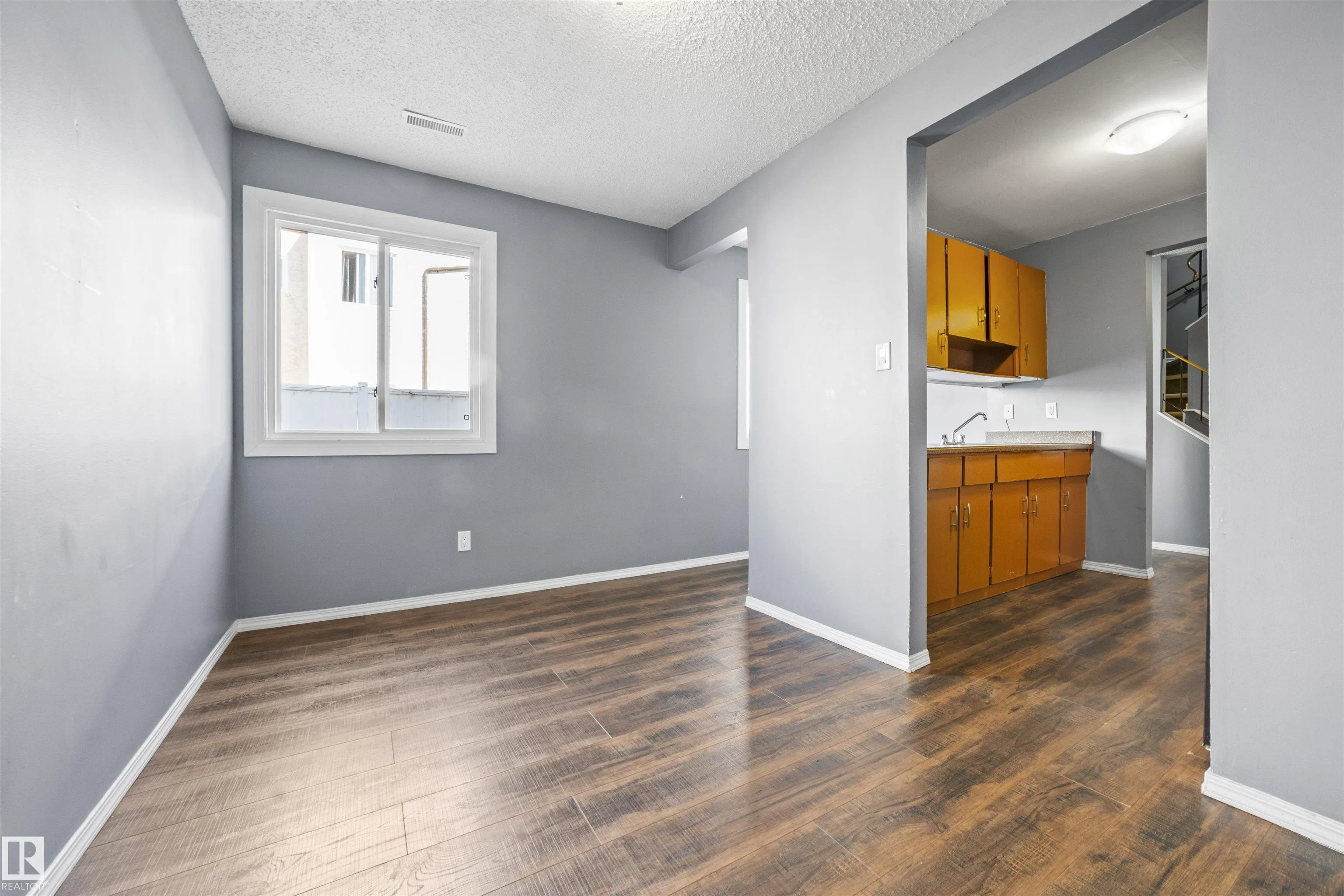 255 LANCASTER Terrace