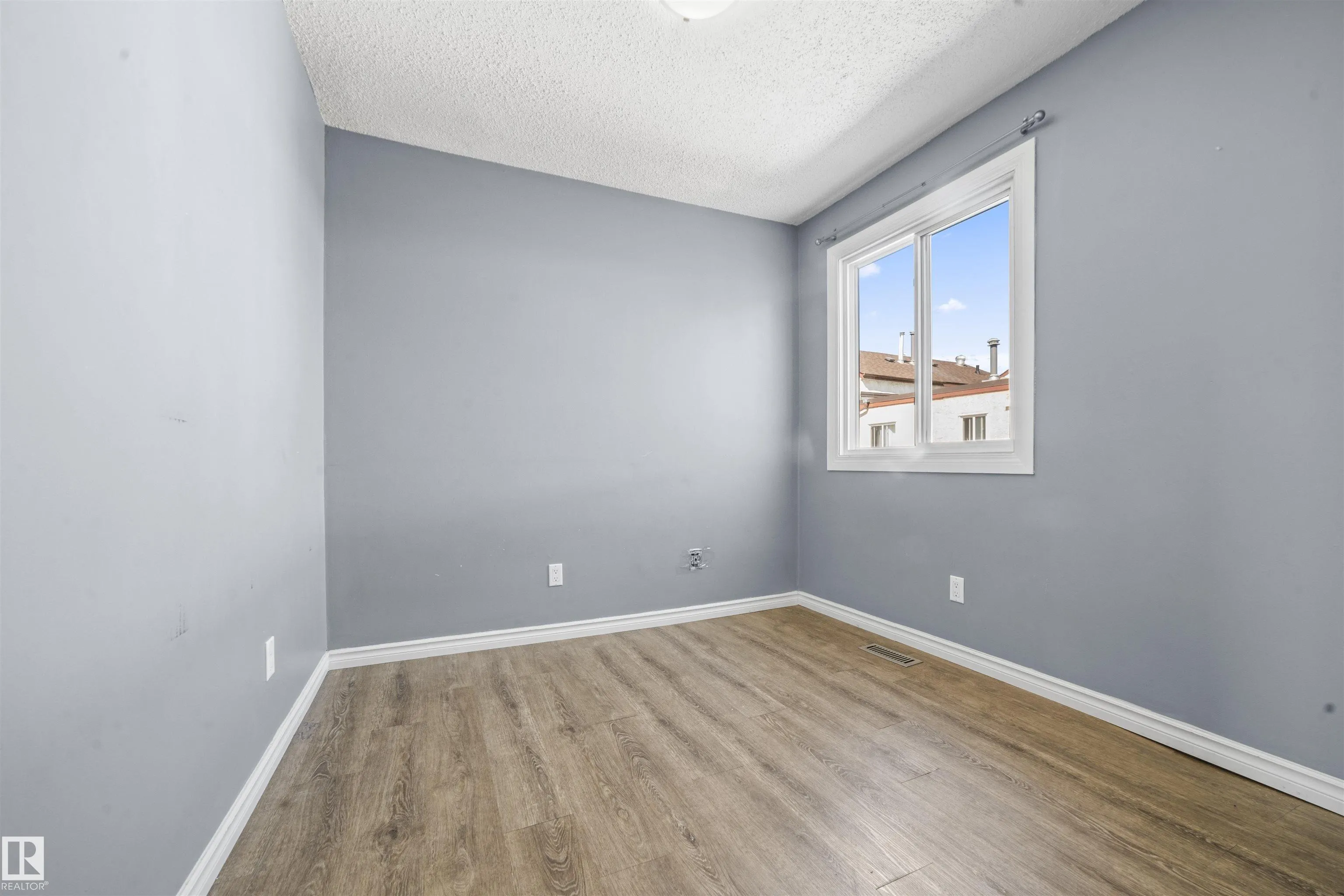 255 LANCASTER Terrace