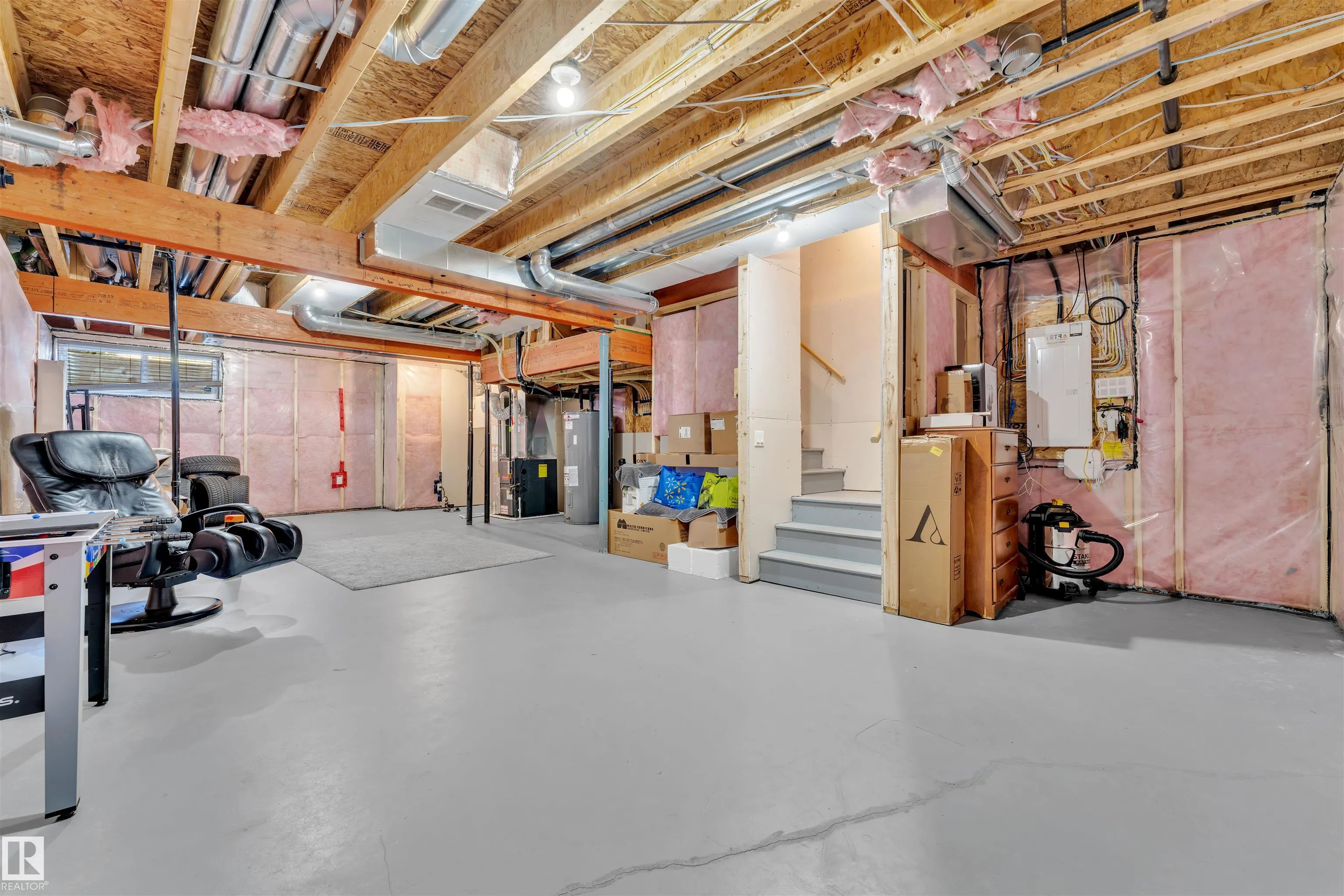 2637 MAPLE Way