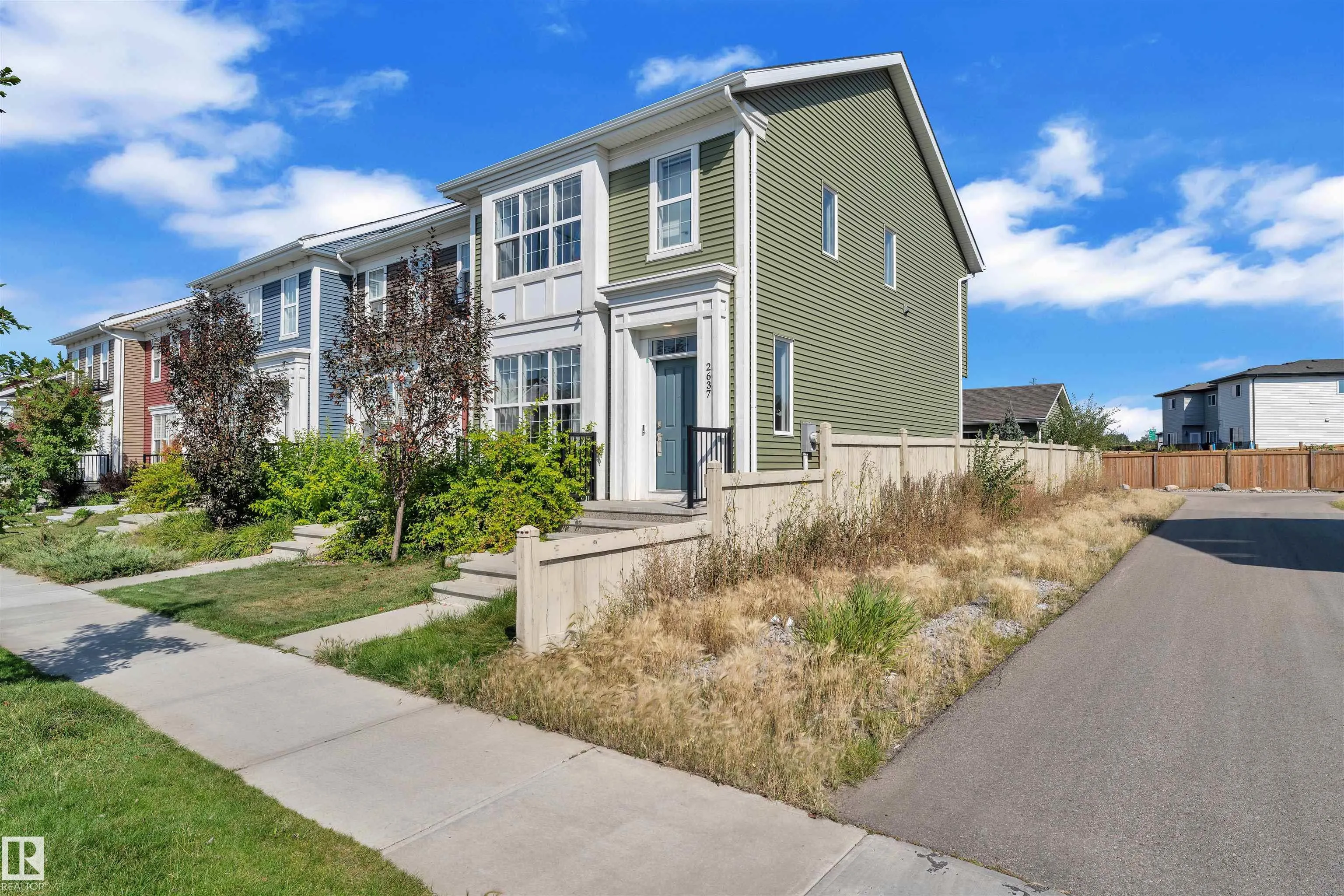 2637 MAPLE Way