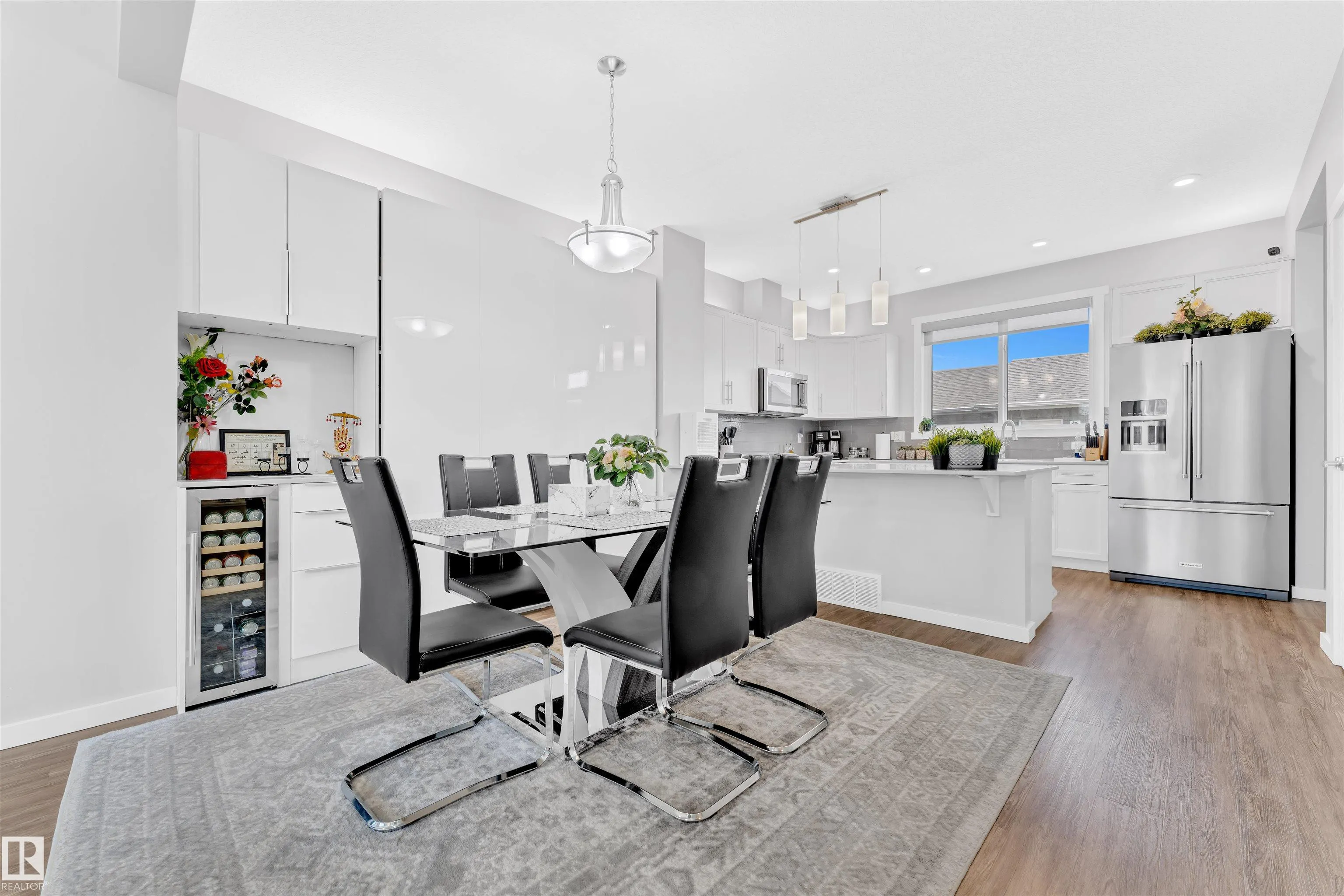 2637 MAPLE Way