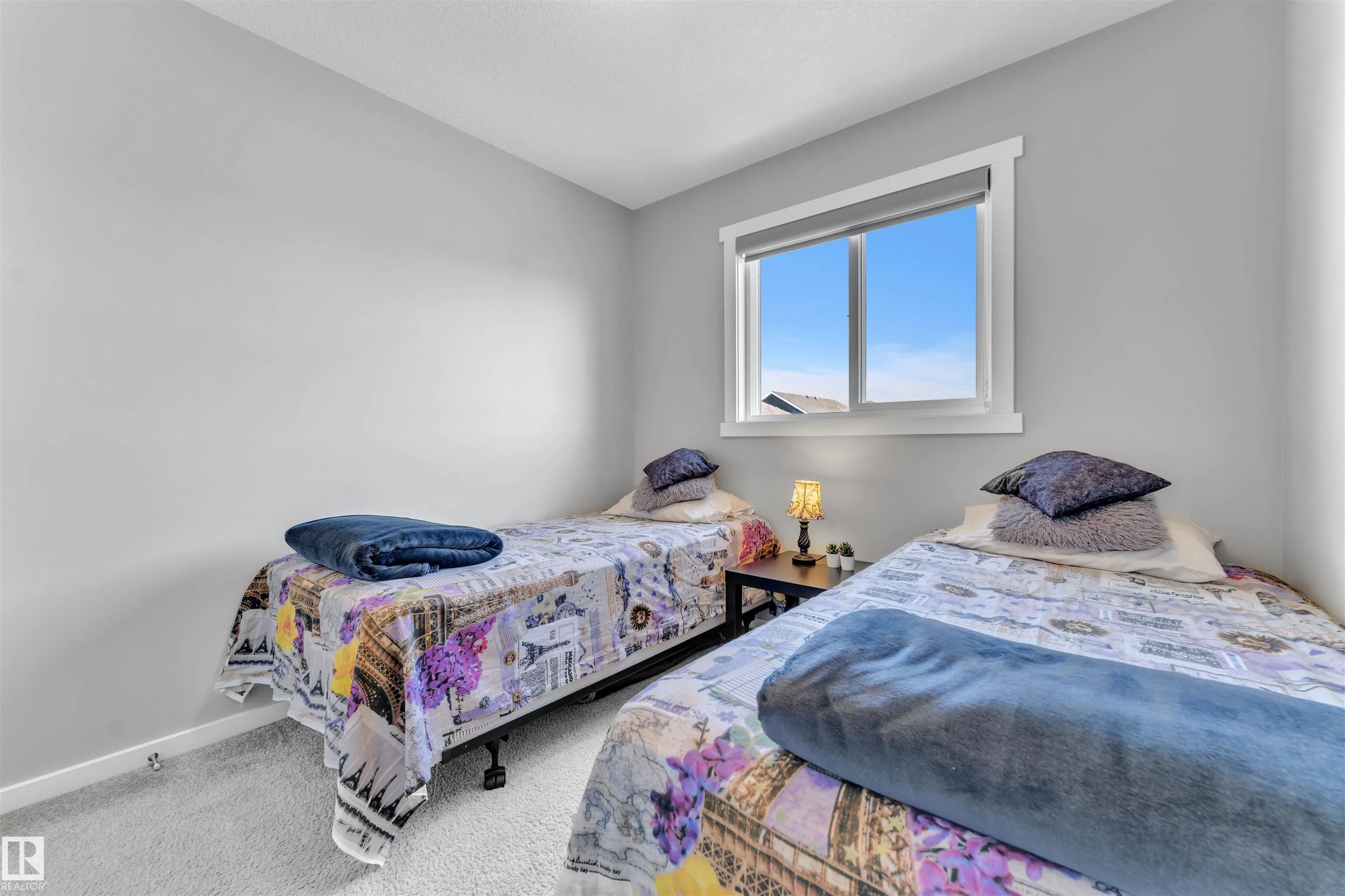 2637 MAPLE Way