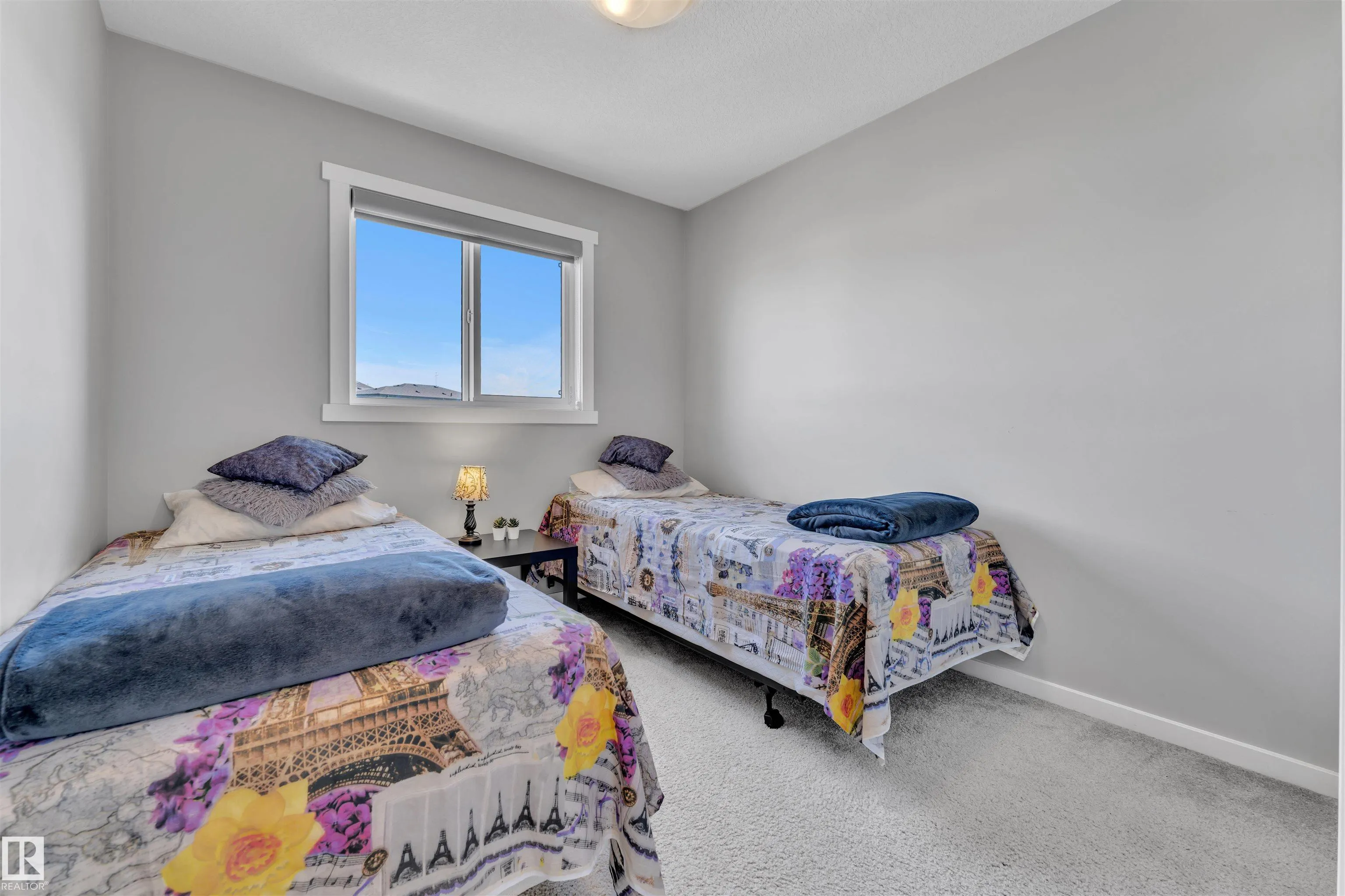 2637 MAPLE Way