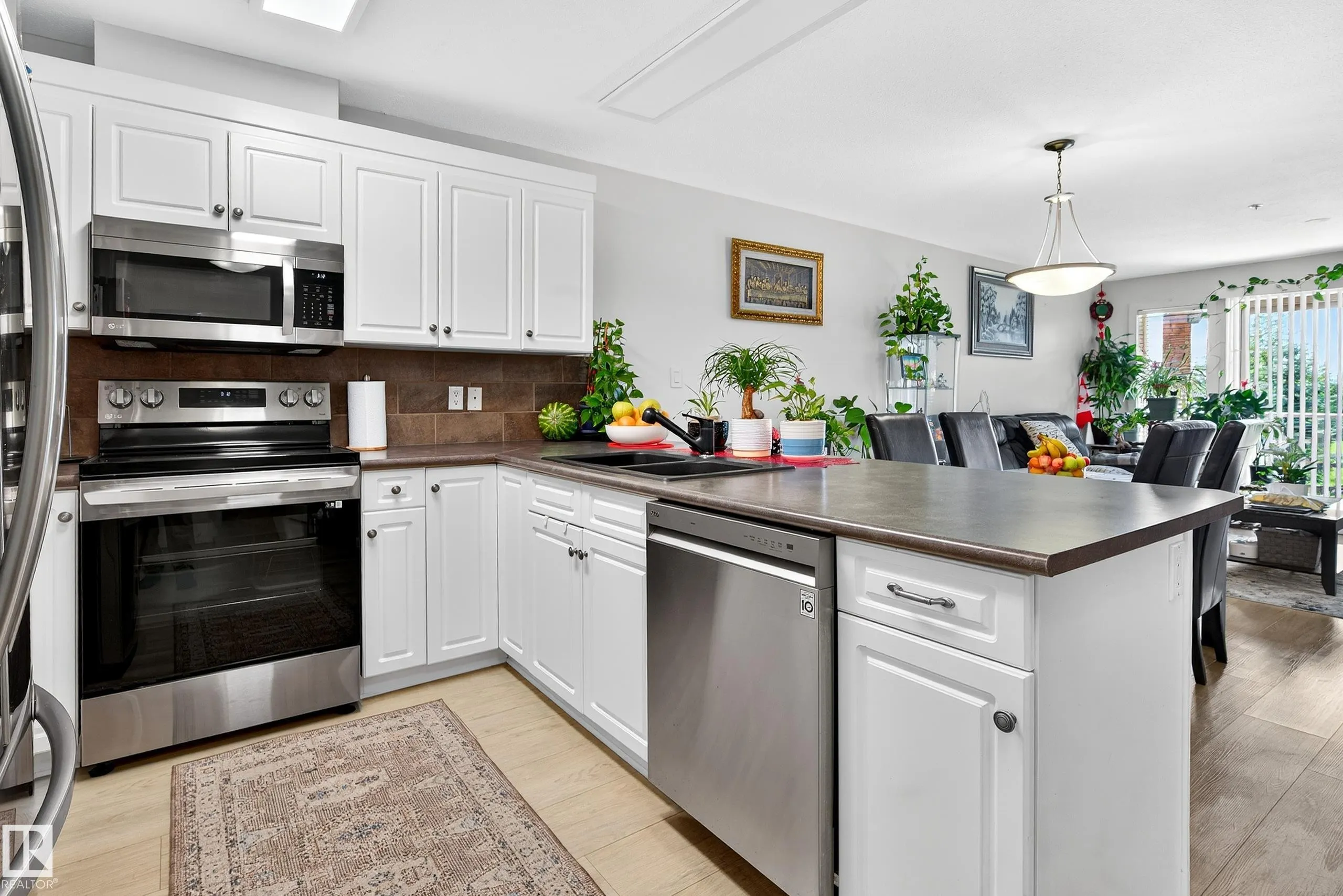 278 SUDER GREENS Drive