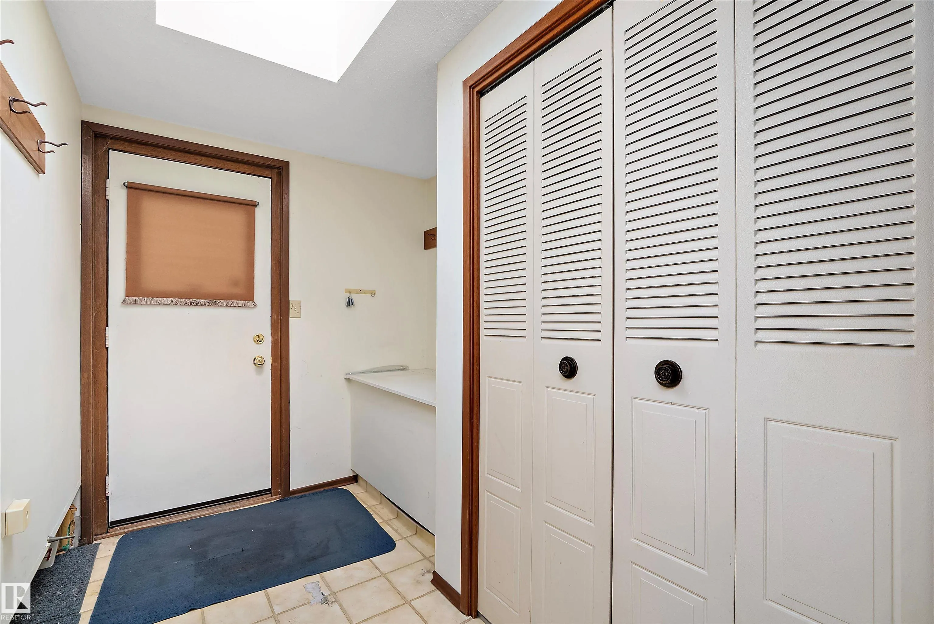 4 APACHE Crescent