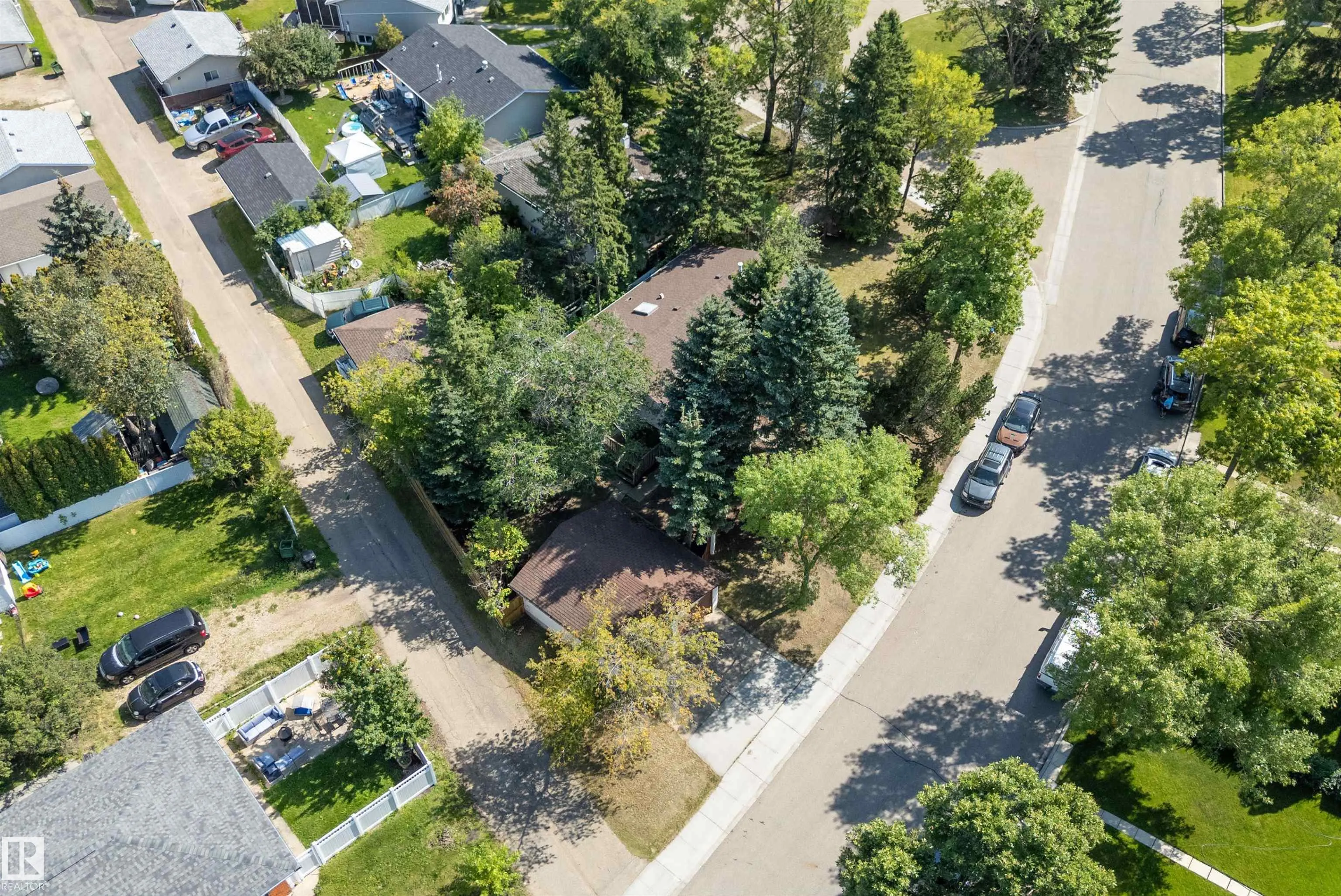 4 APACHE Crescent