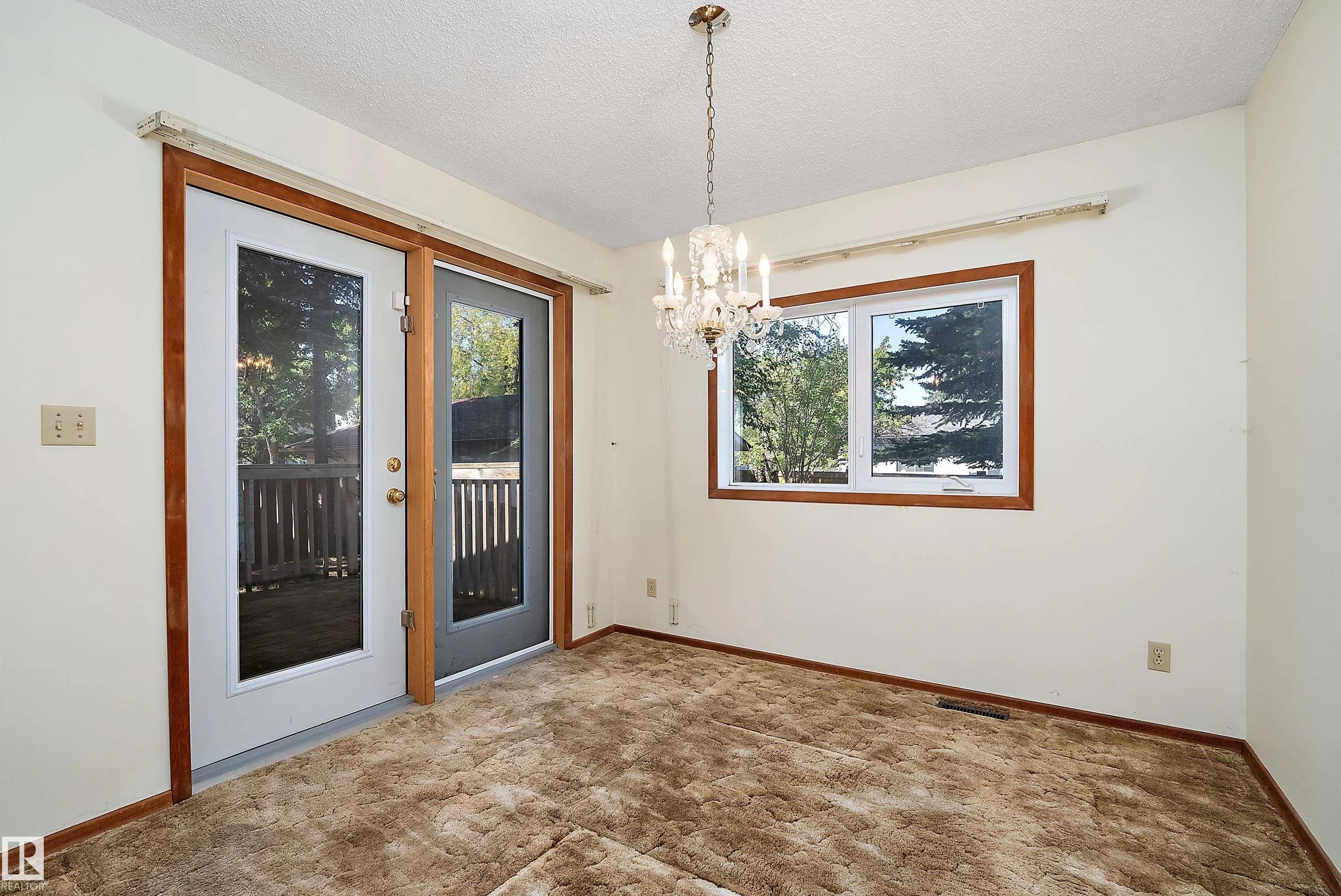 4 APACHE Crescent