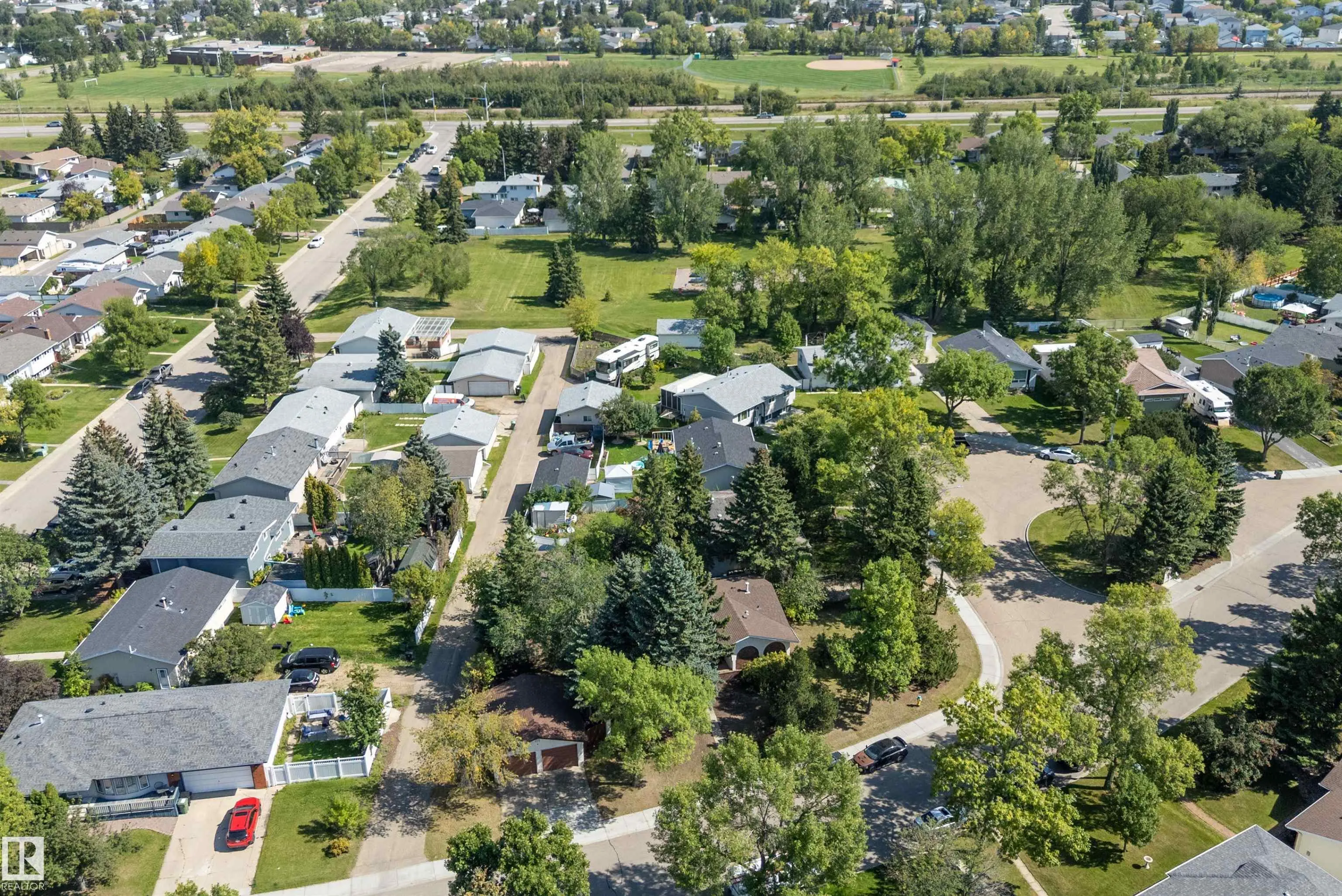 4 APACHE Crescent
