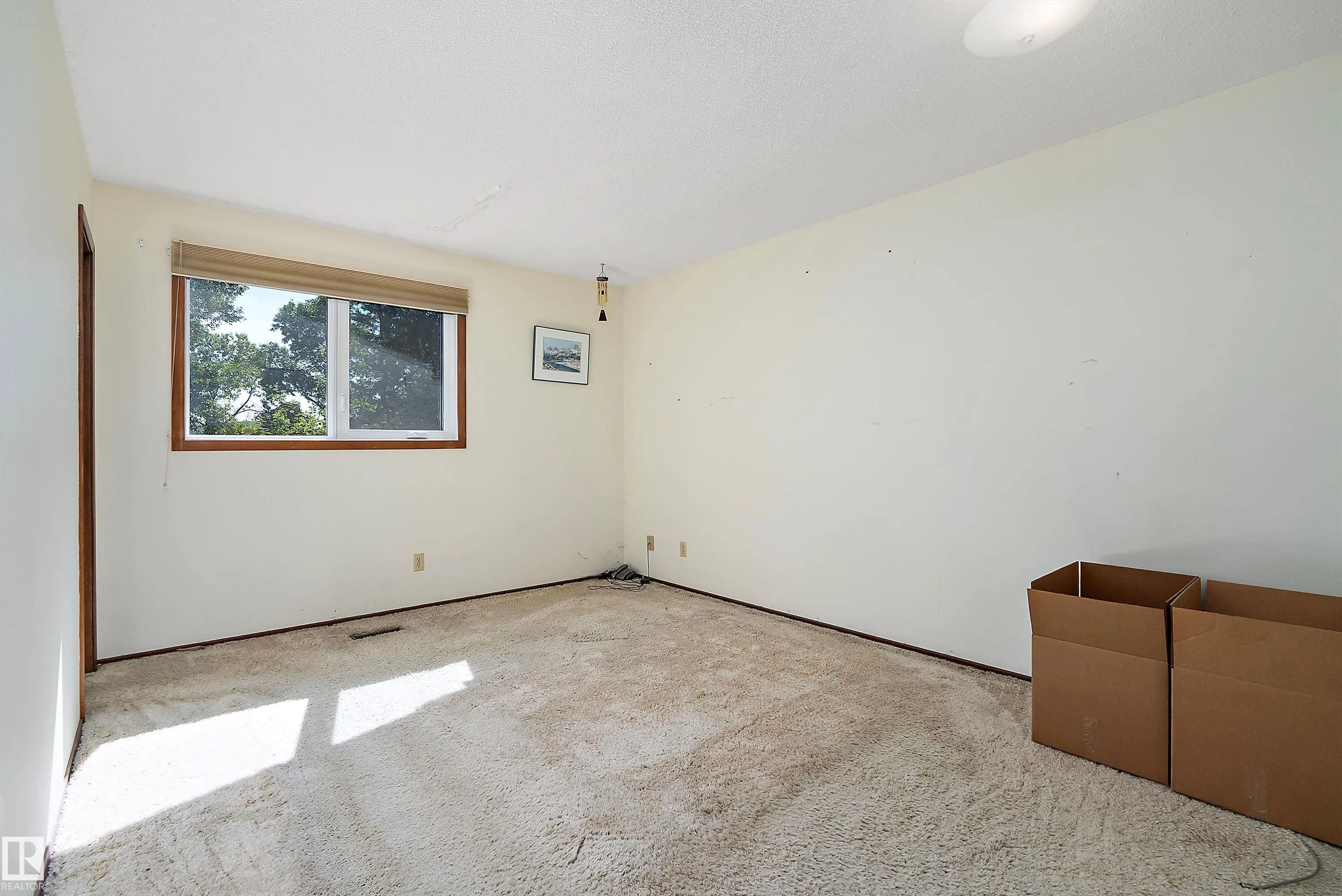 4 APACHE Crescent