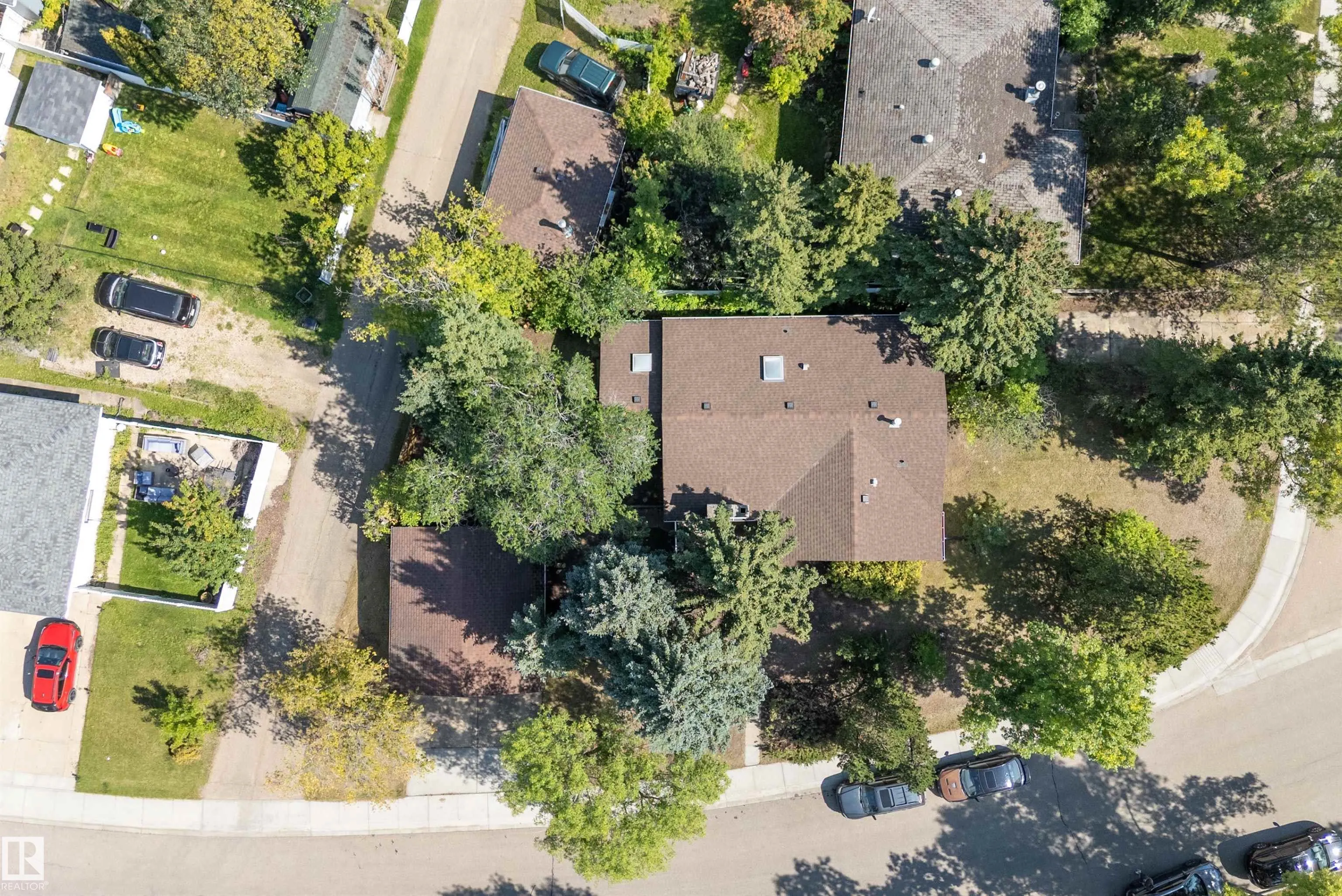 4 APACHE Crescent
