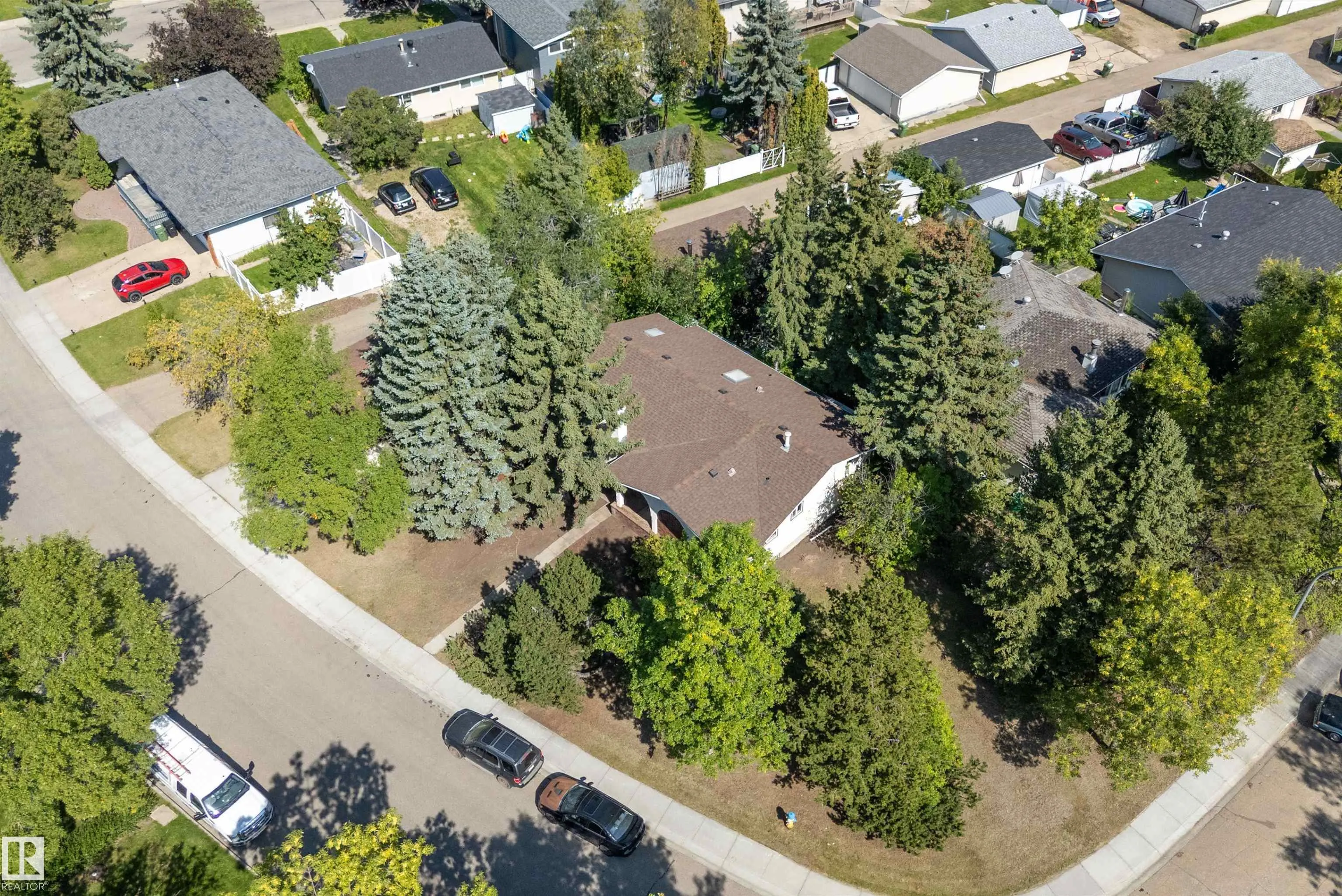 4 APACHE Crescent