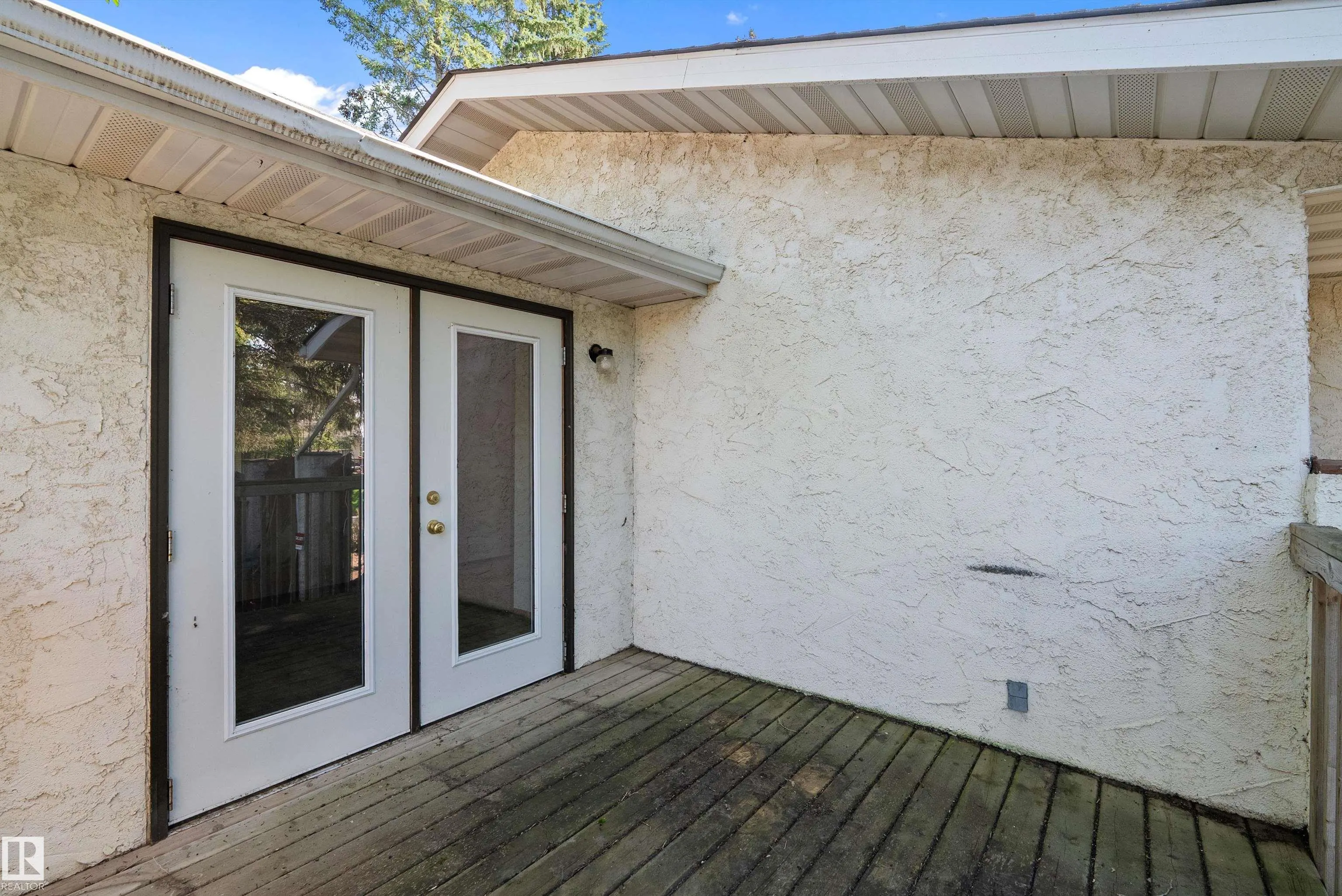 4 APACHE Crescent