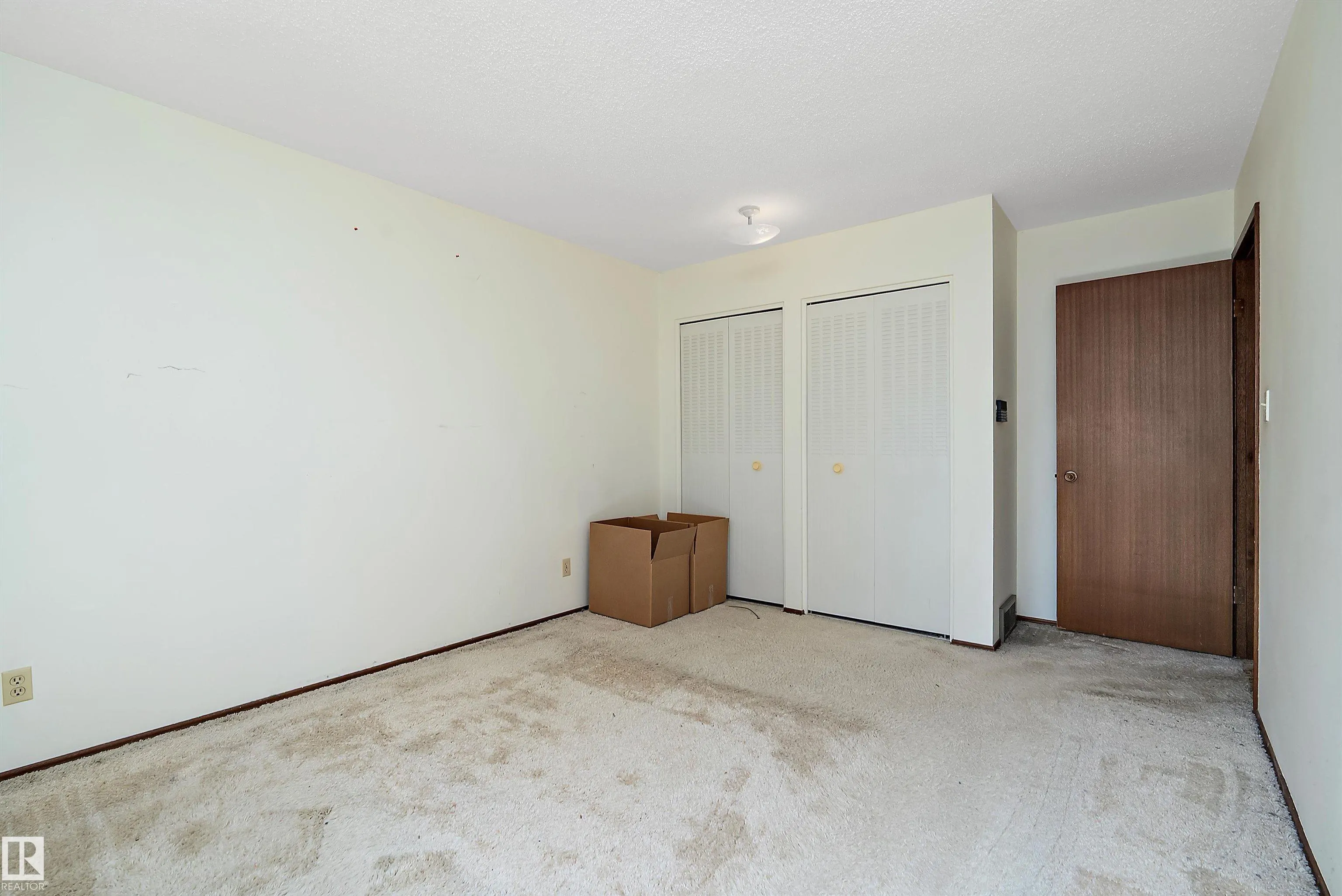 4 APACHE Crescent