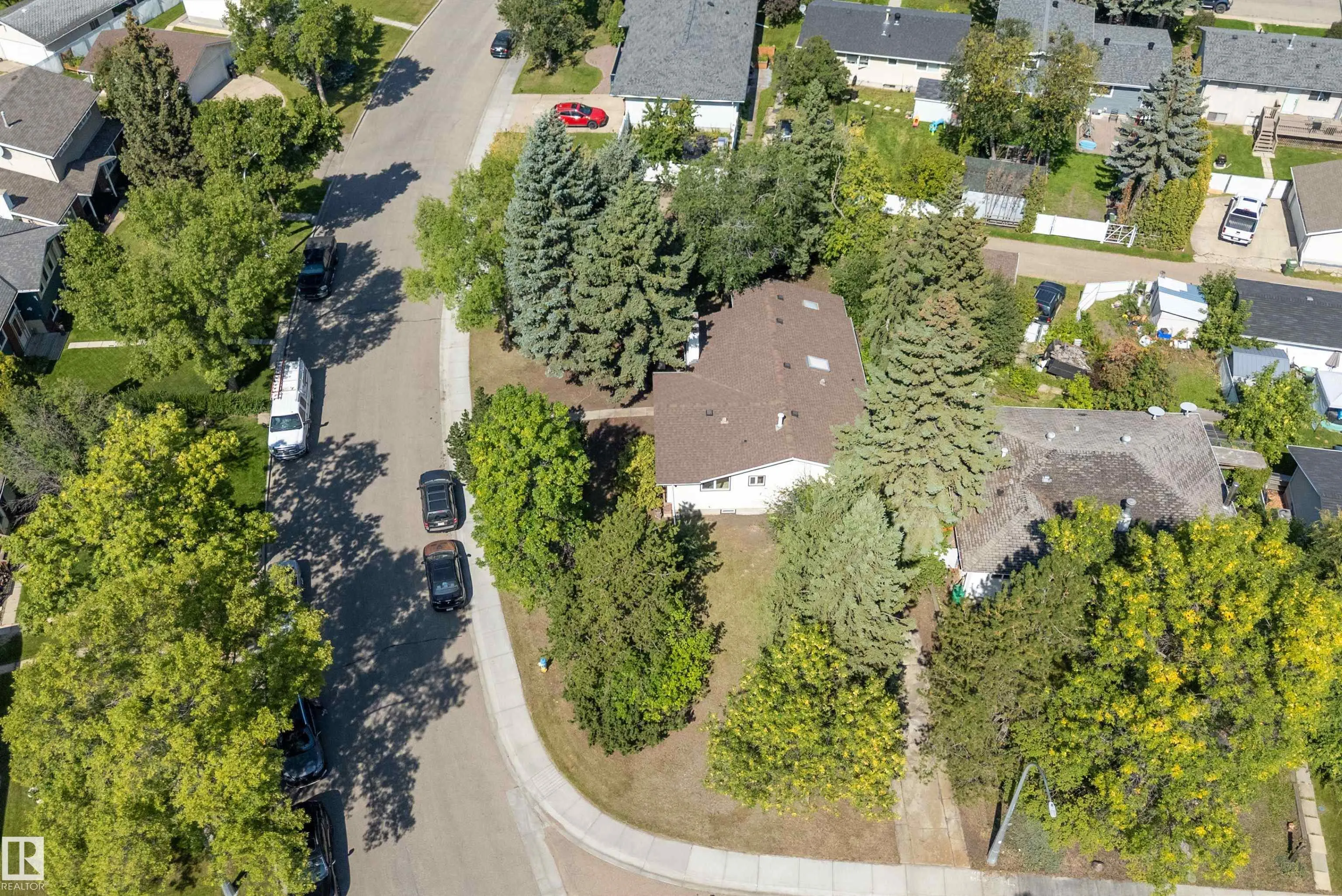 4 APACHE Crescent