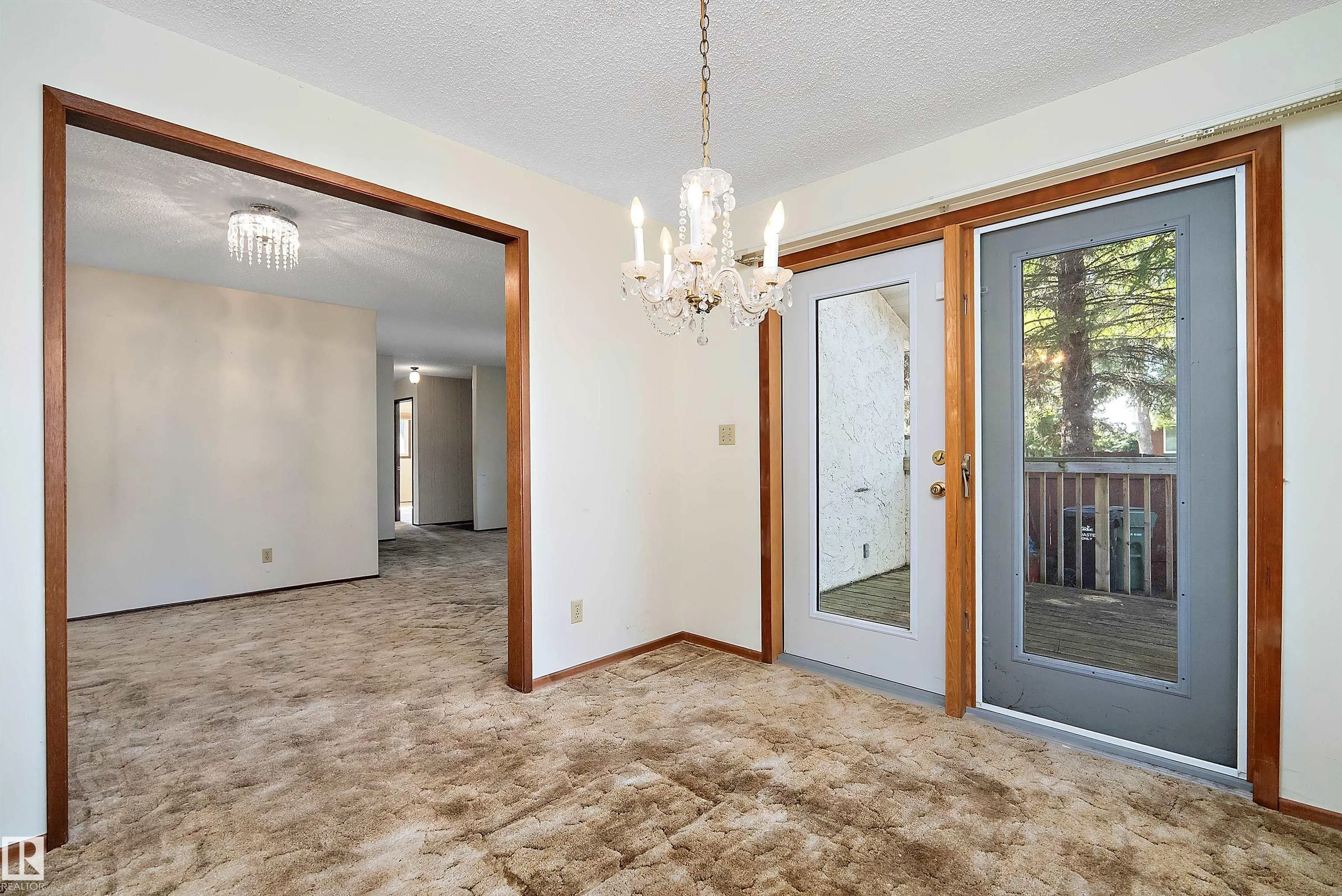 4 APACHE Crescent