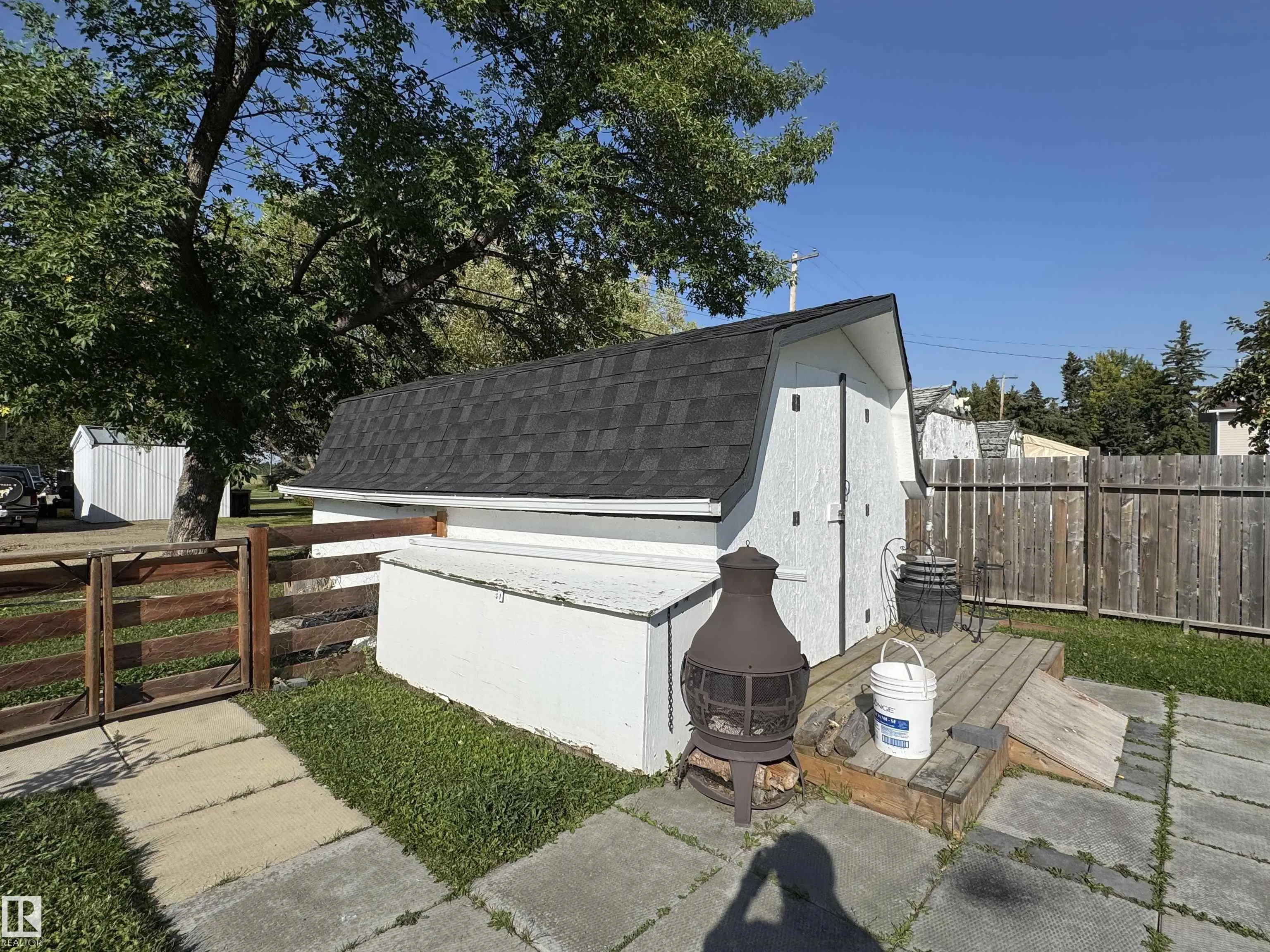5104 50 Avenue
