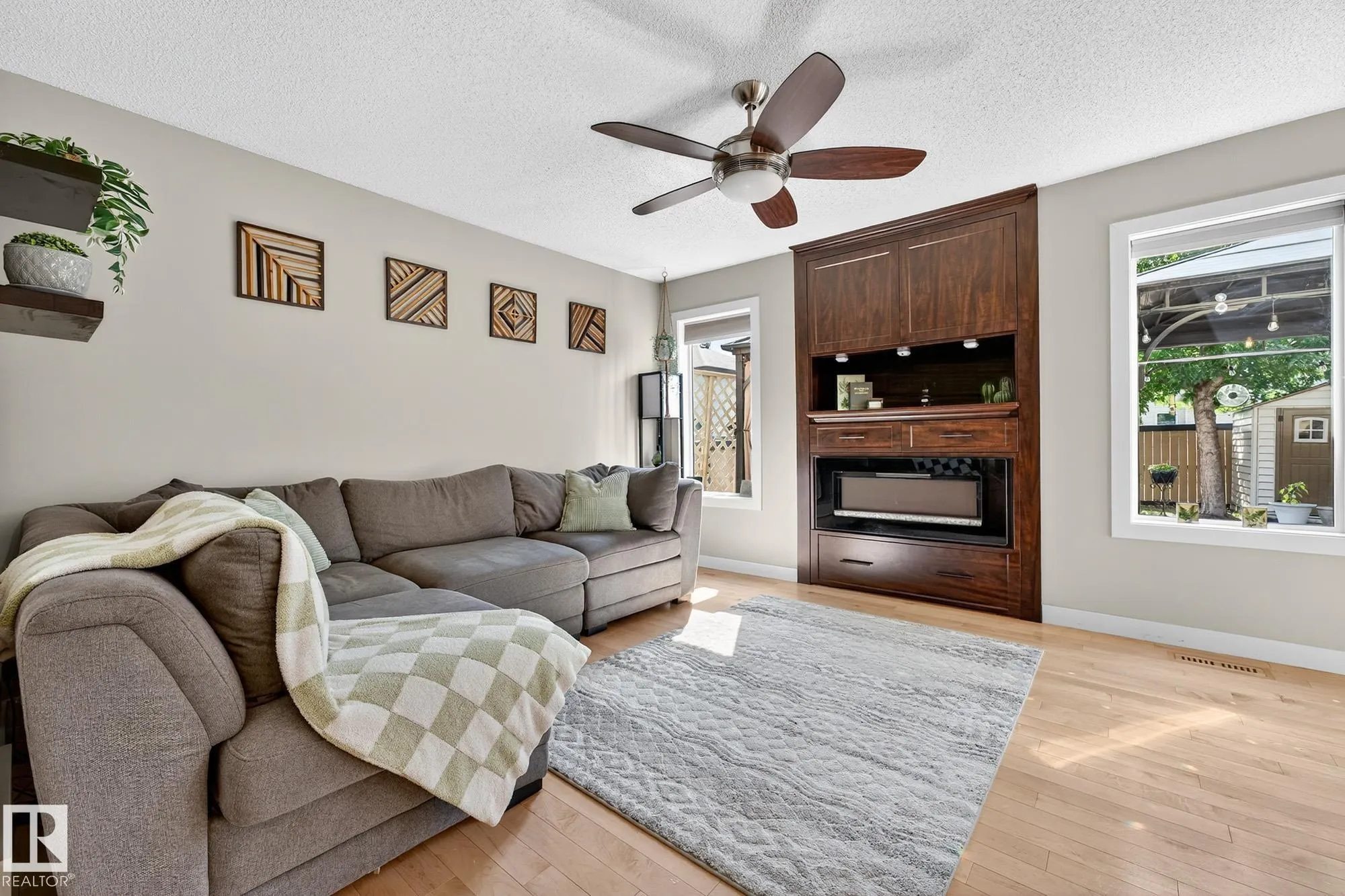 45 SUNTERRA Way