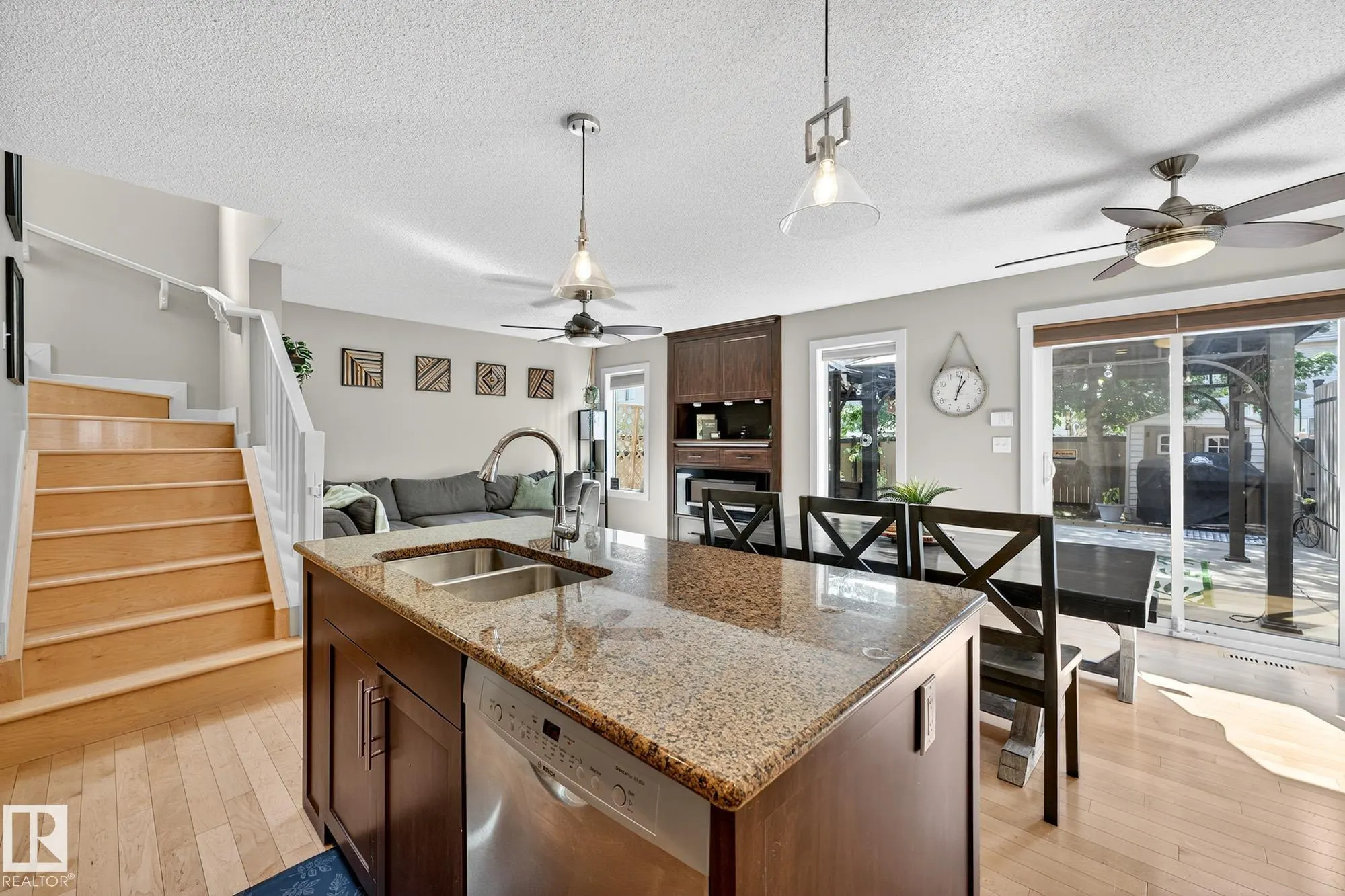 45 SUNTERRA Way