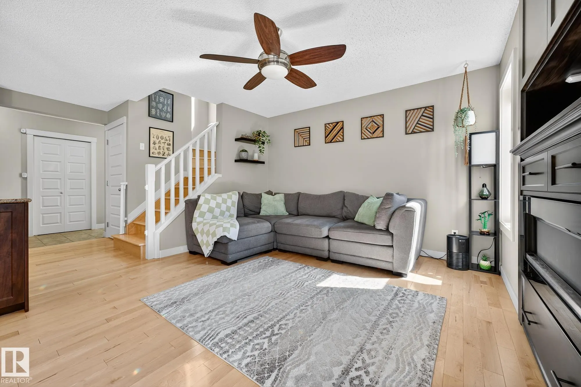45 SUNTERRA Way