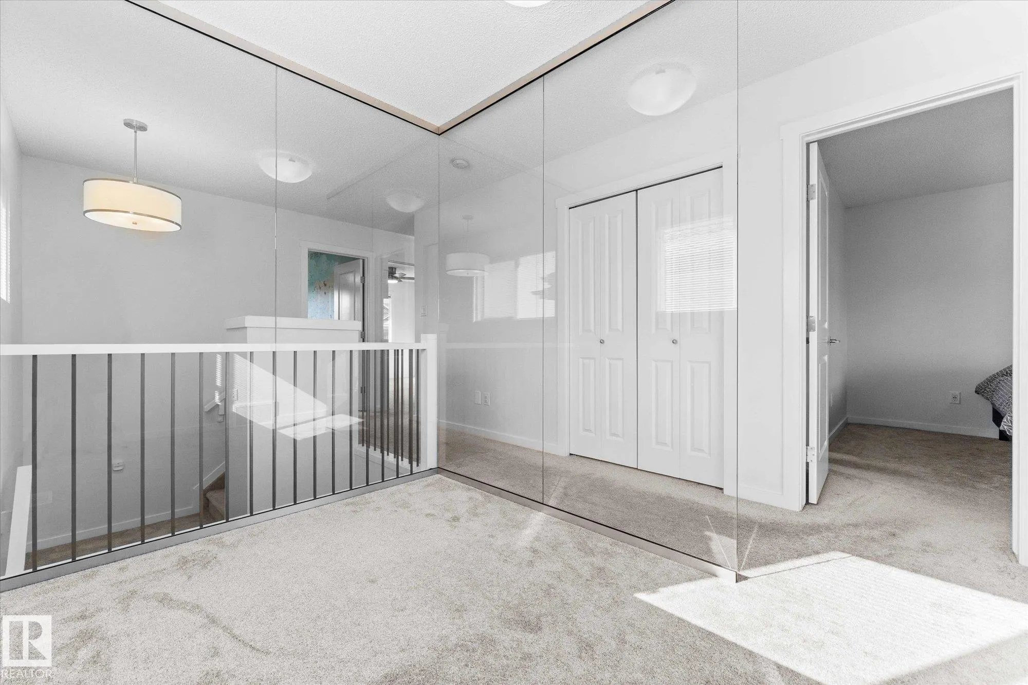 17 MEADOWLAND Crescent