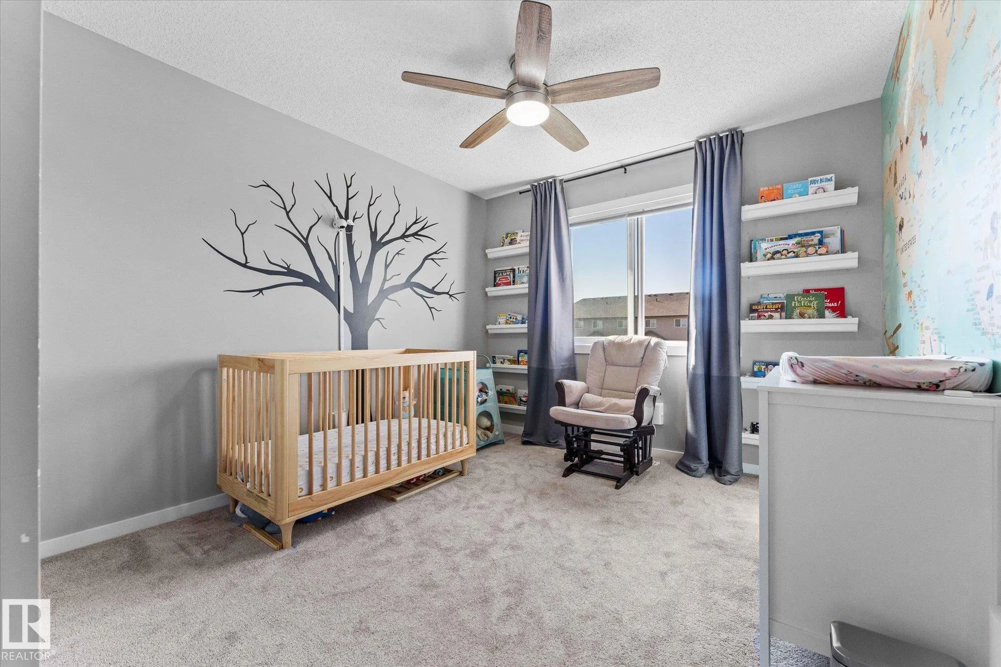 17 MEADOWLAND Crescent