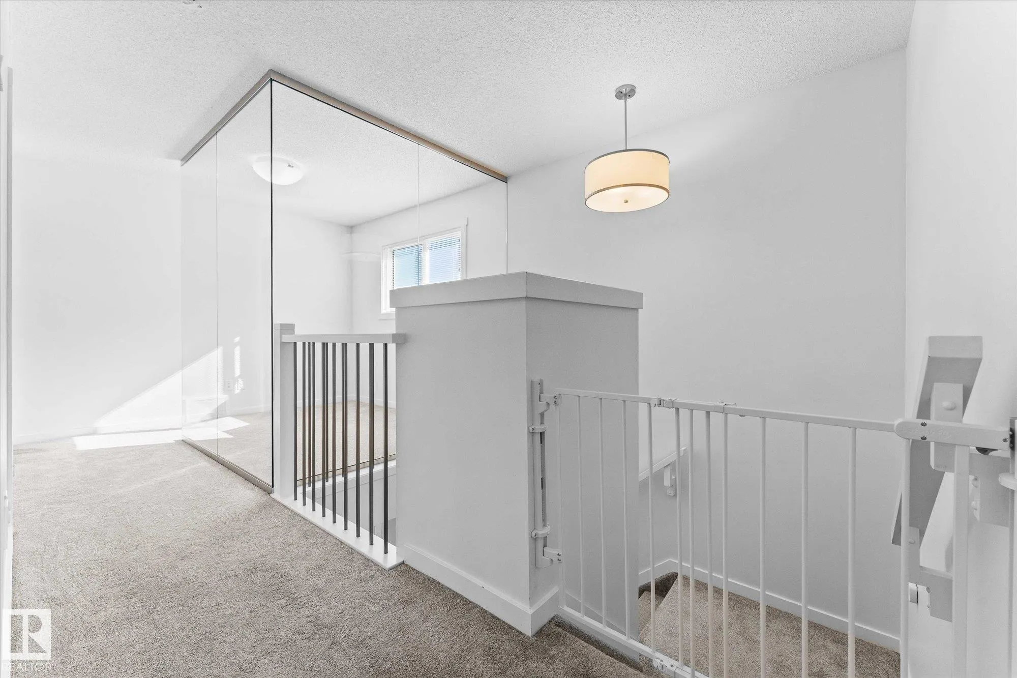 17 MEADOWLAND Crescent
