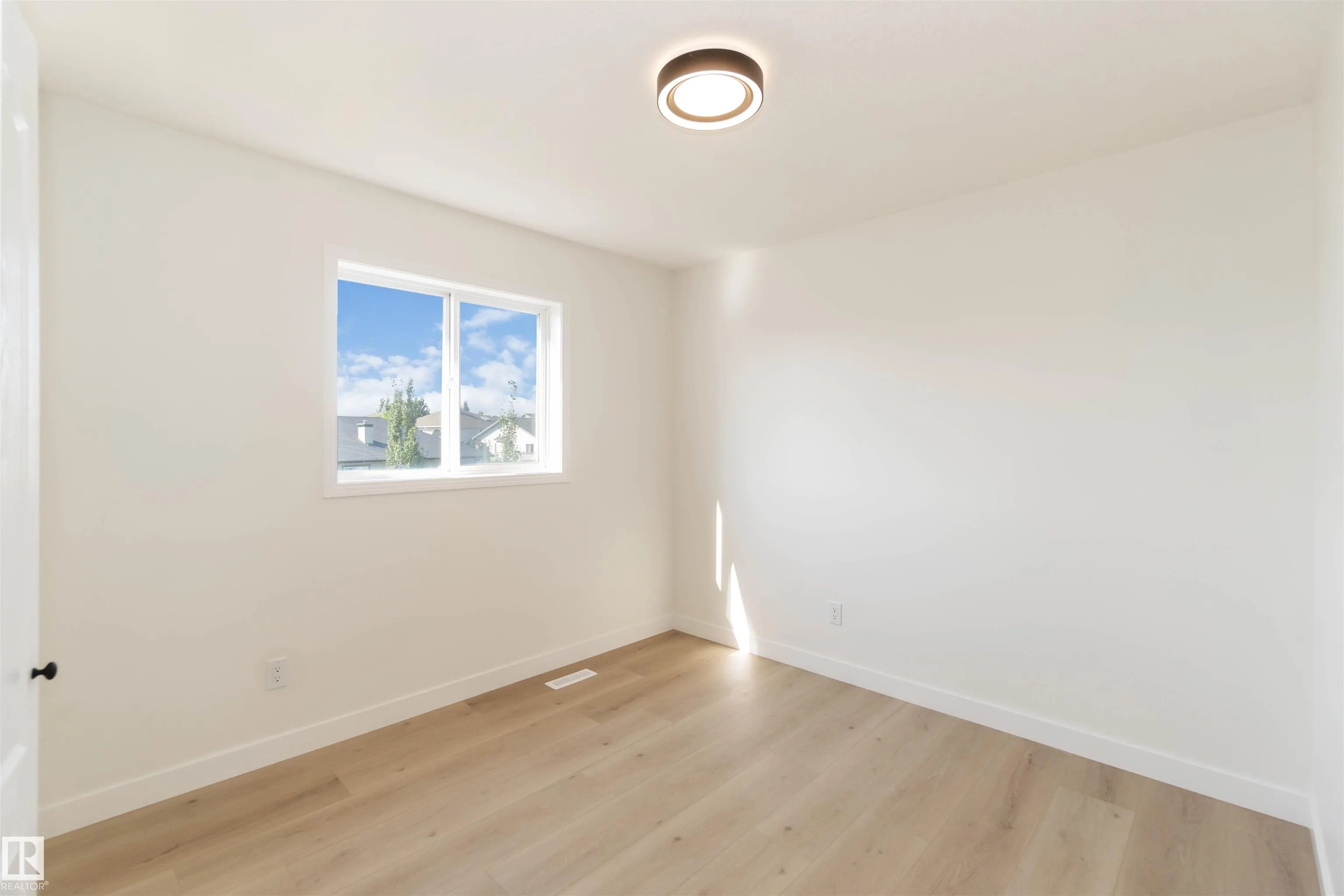 10711 180 Avenue