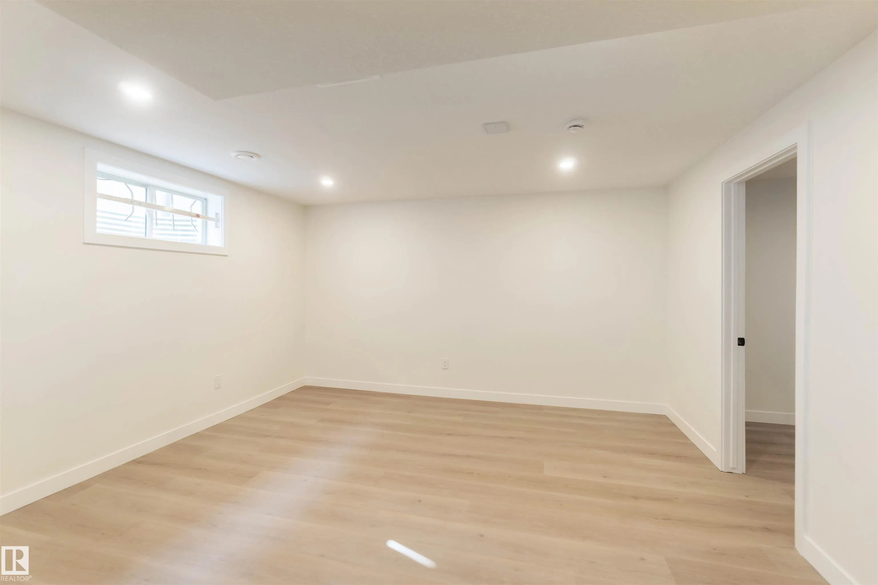 10711 180 Avenue