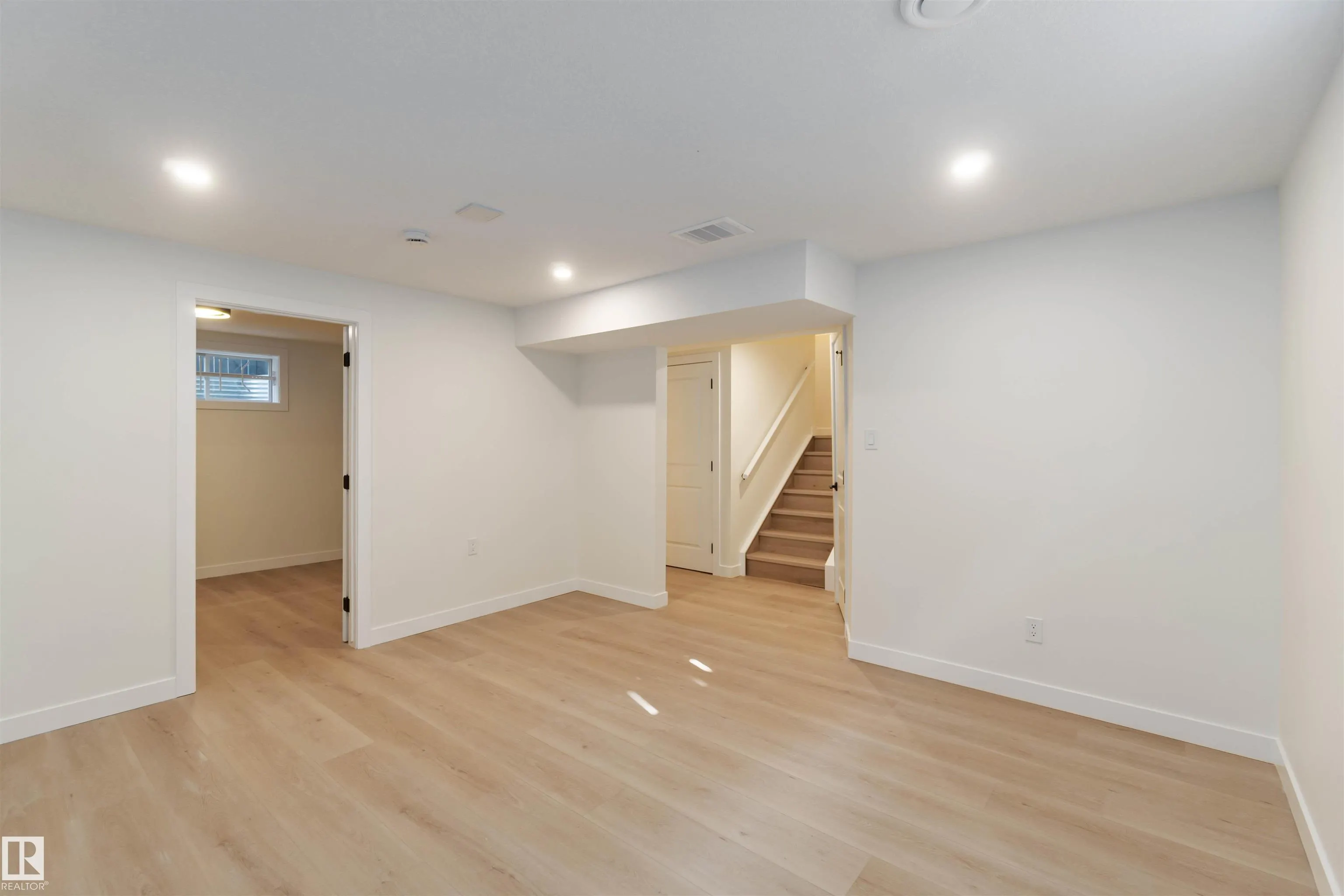 10711 180 Avenue