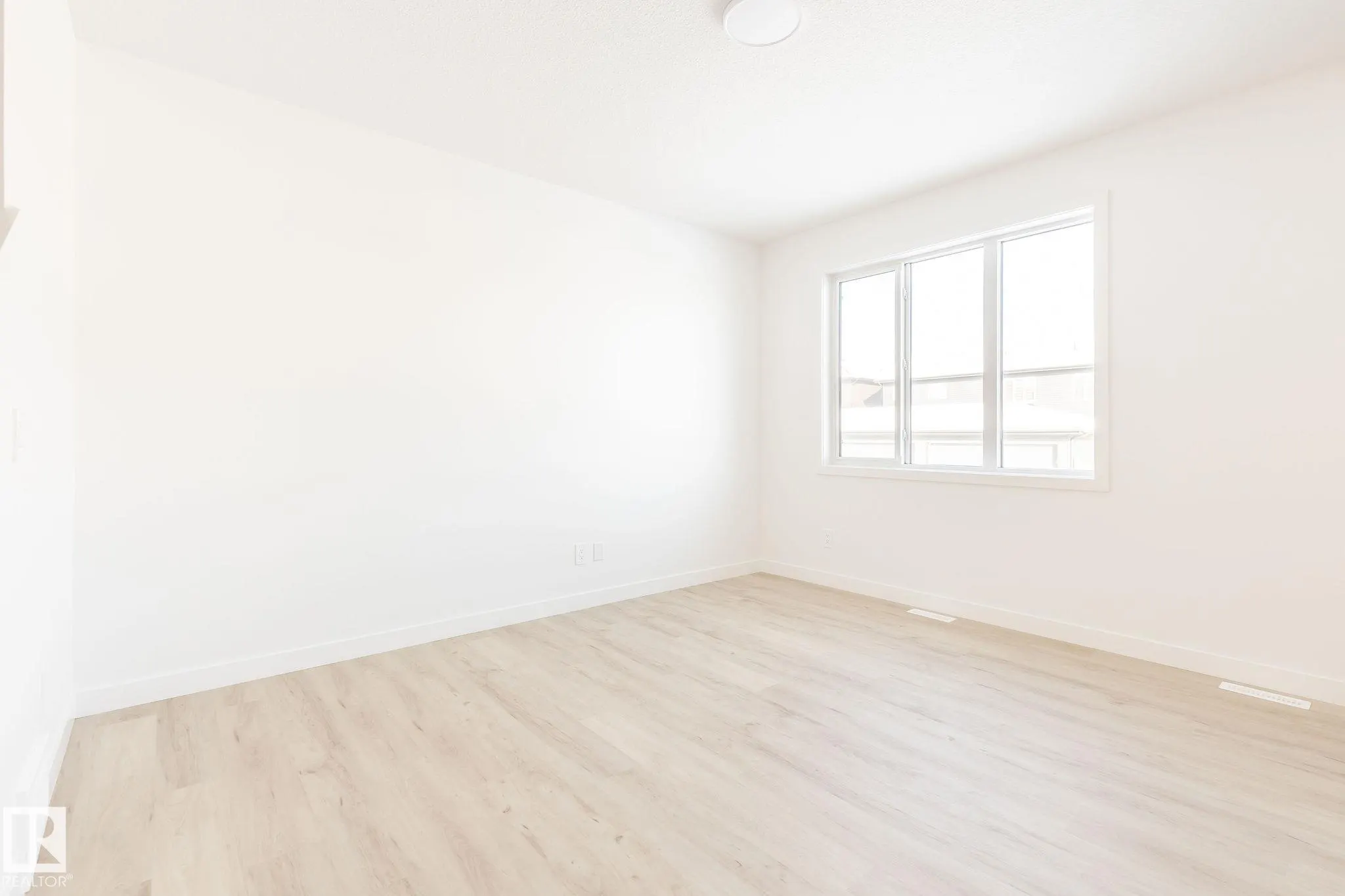 29 Chartres Close