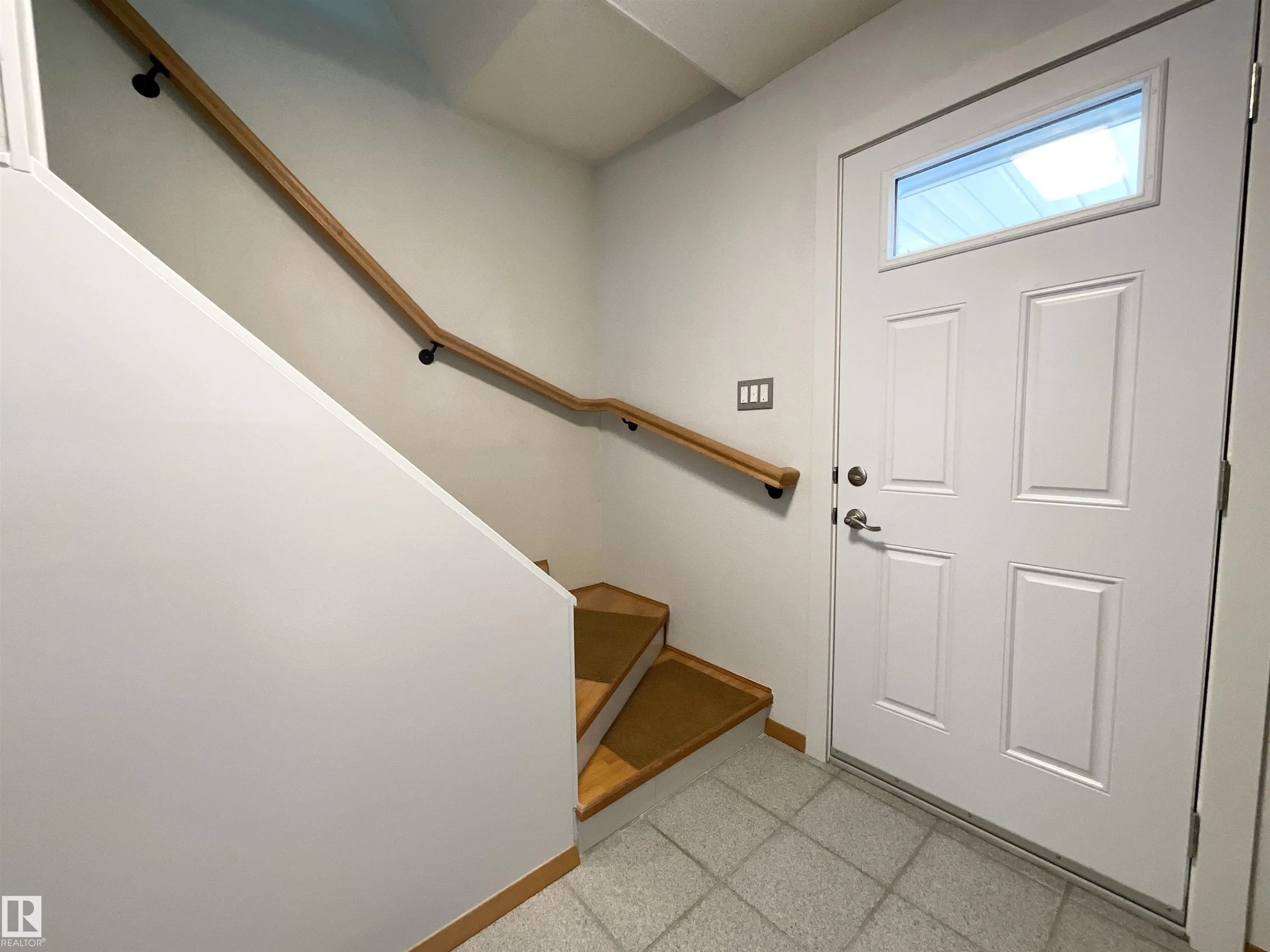 9 MCLEOD Place