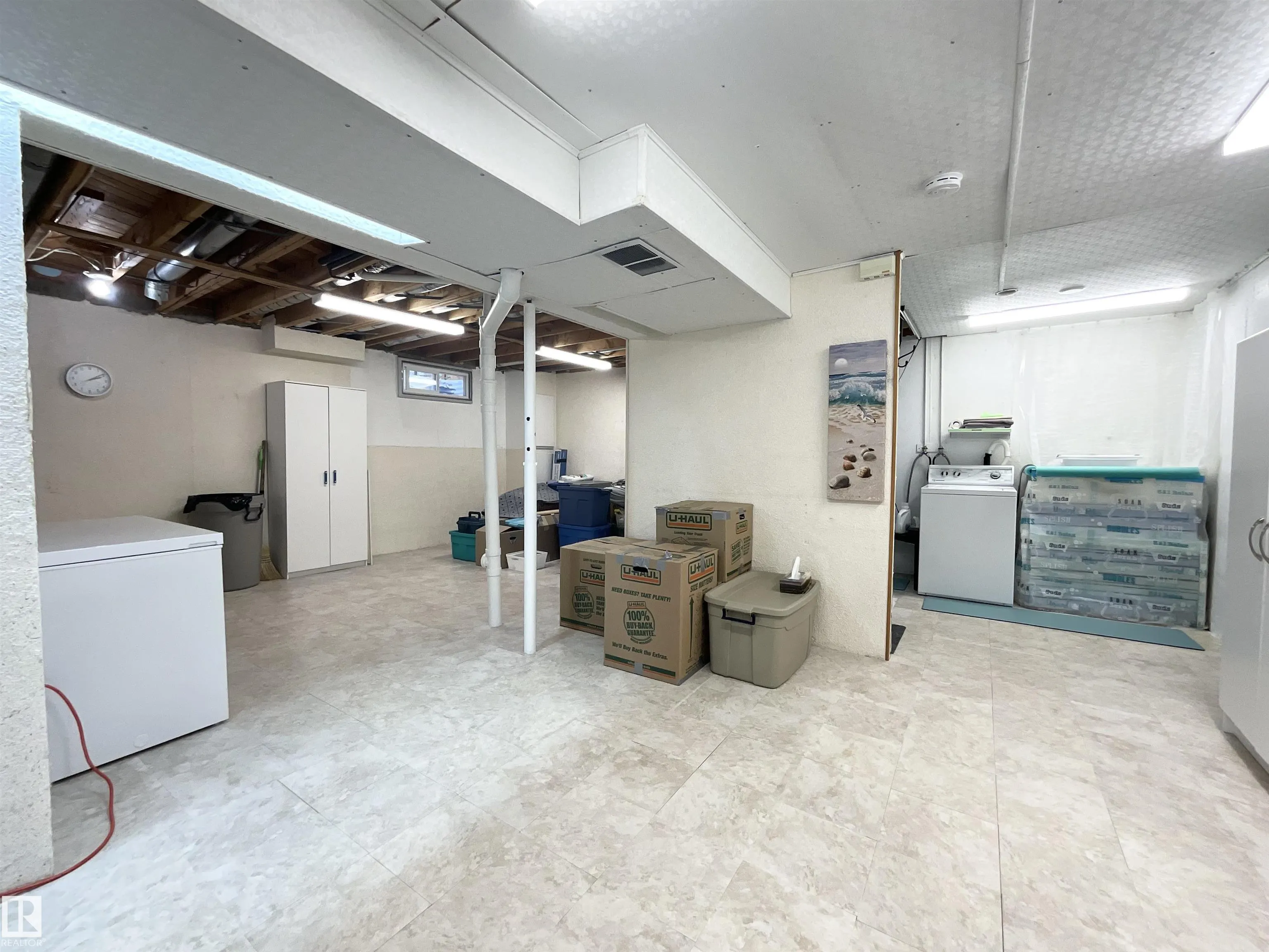 9 MCLEOD Place