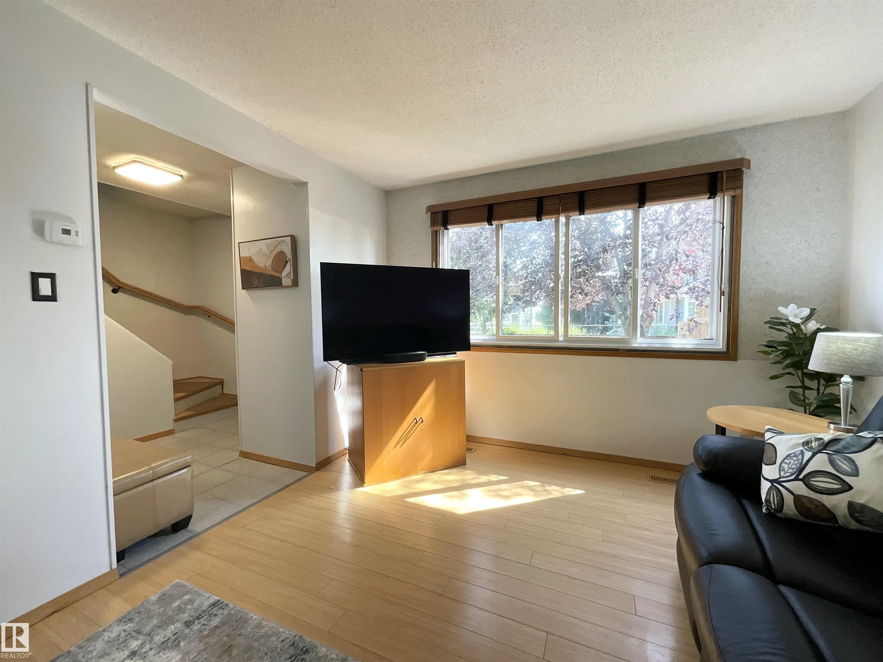 9 MCLEOD Place