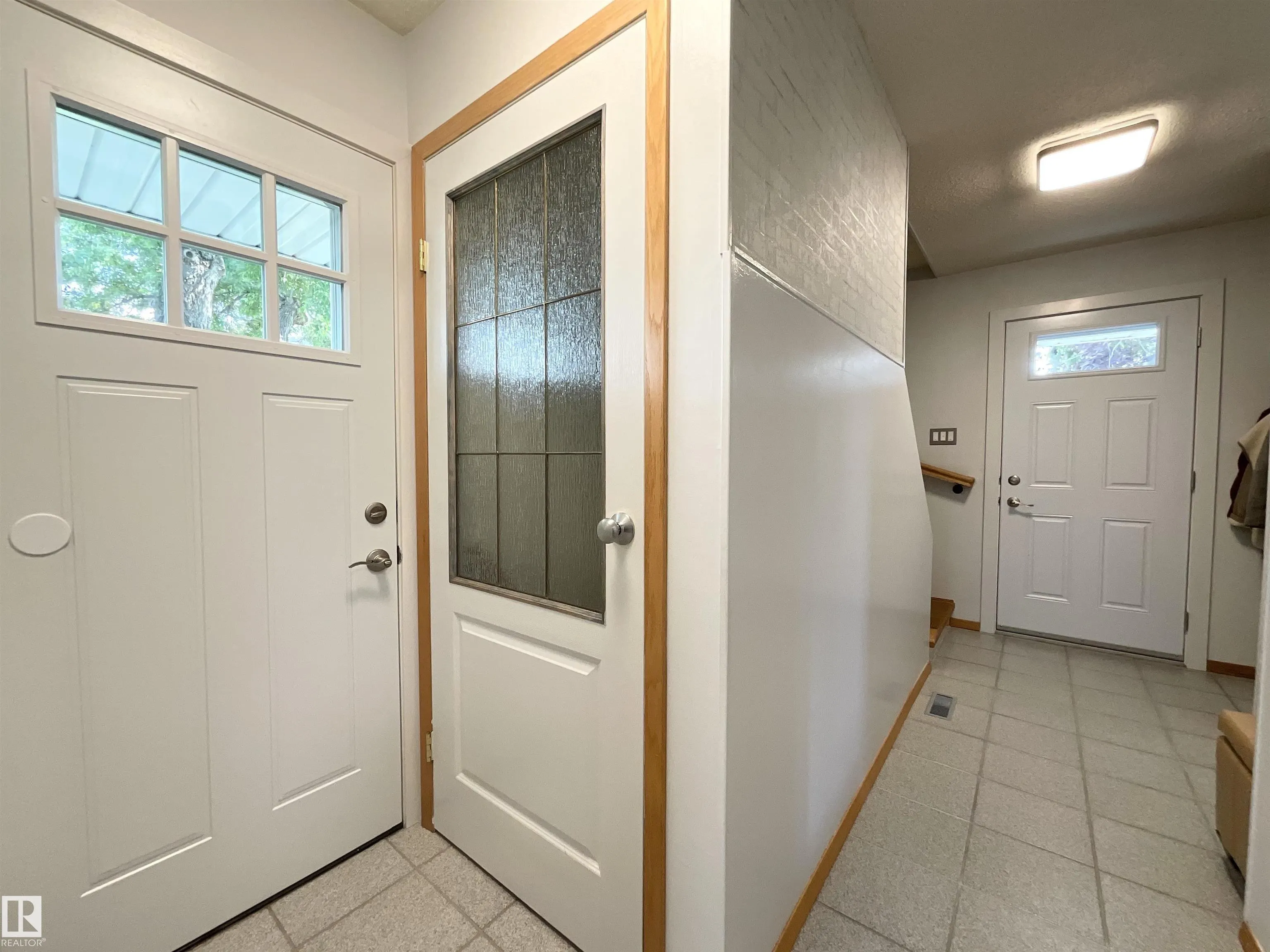9 MCLEOD Place