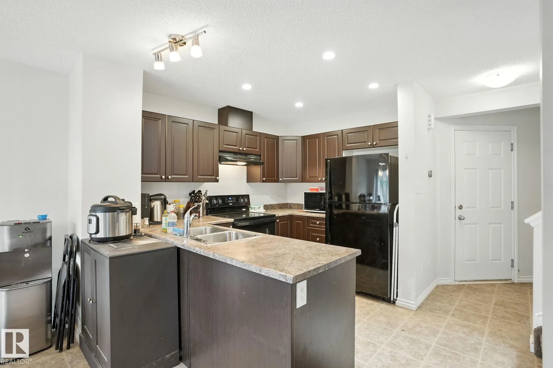 1524 GRAYDON HILL