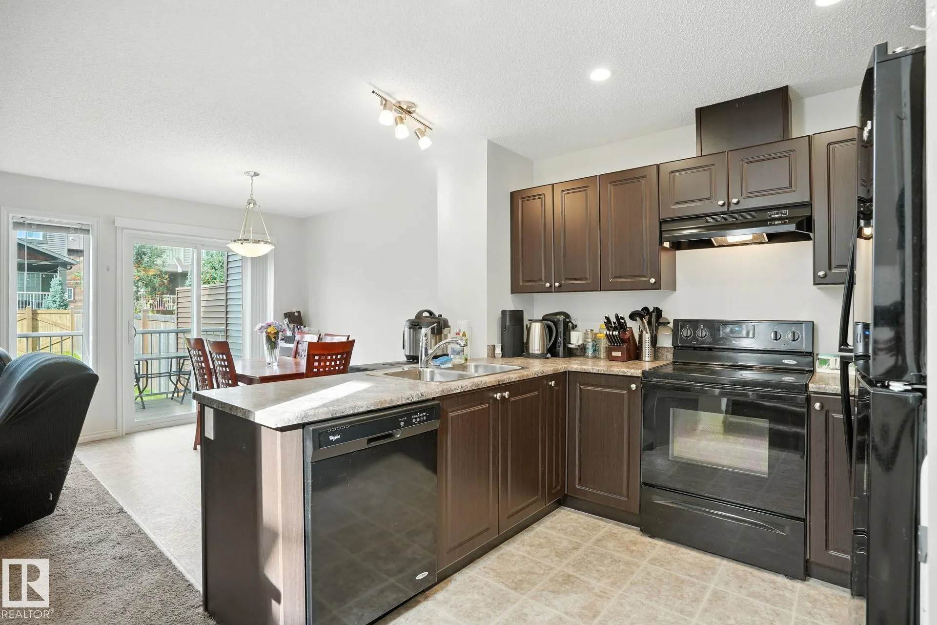 1524 GRAYDON HILL