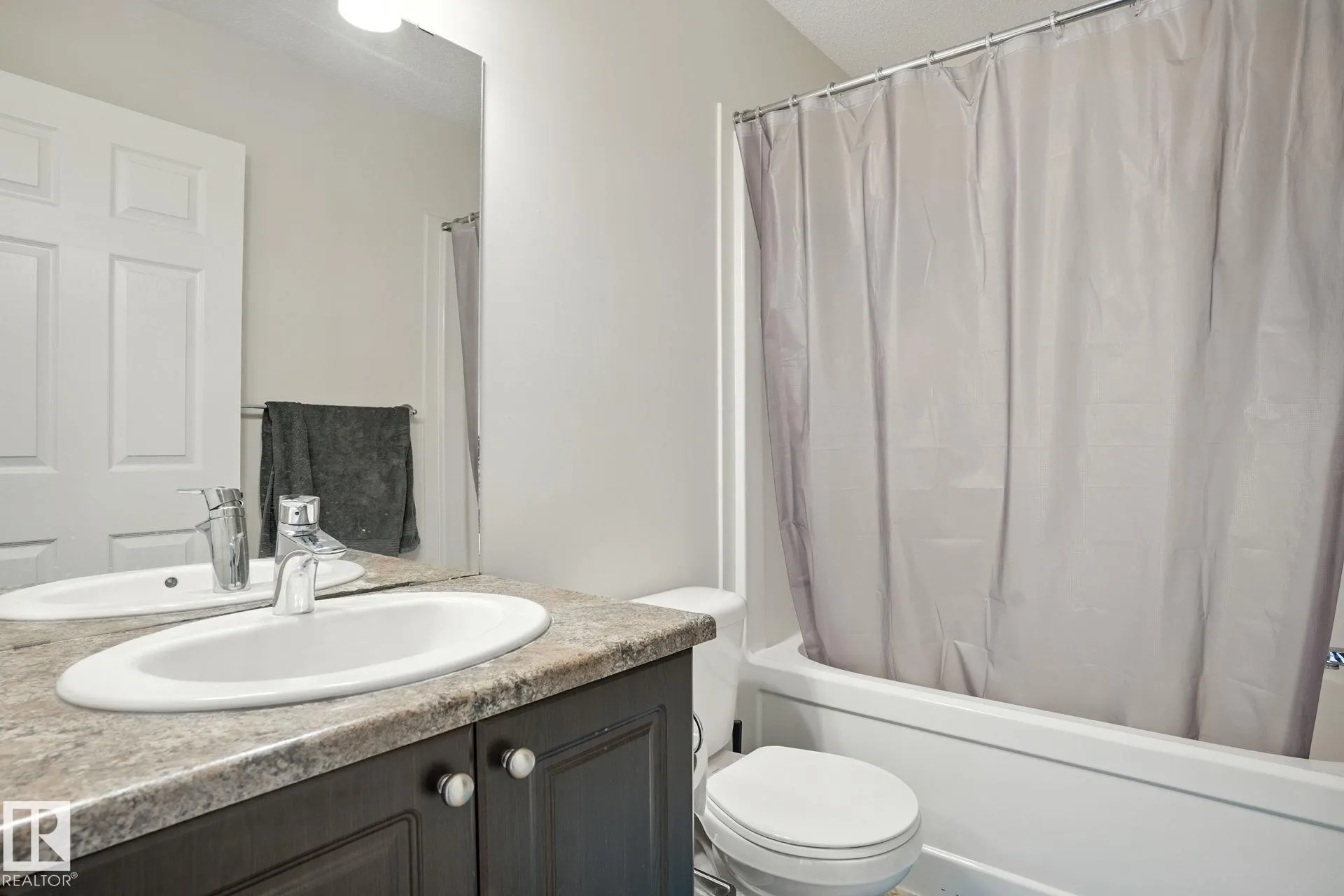 1524 GRAYDON HILL