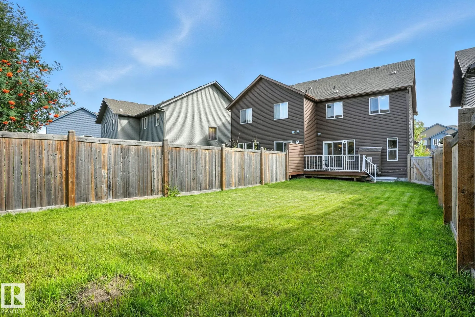 1524 GRAYDON HILL