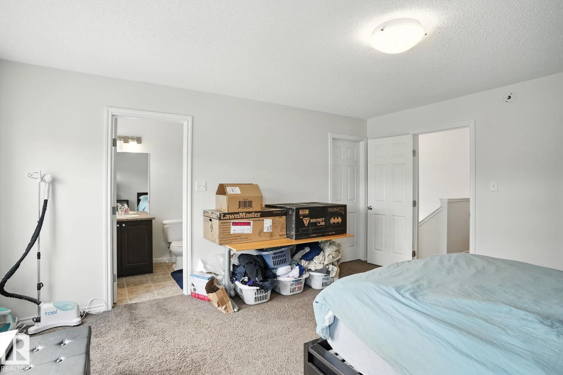 1524 GRAYDON HILL