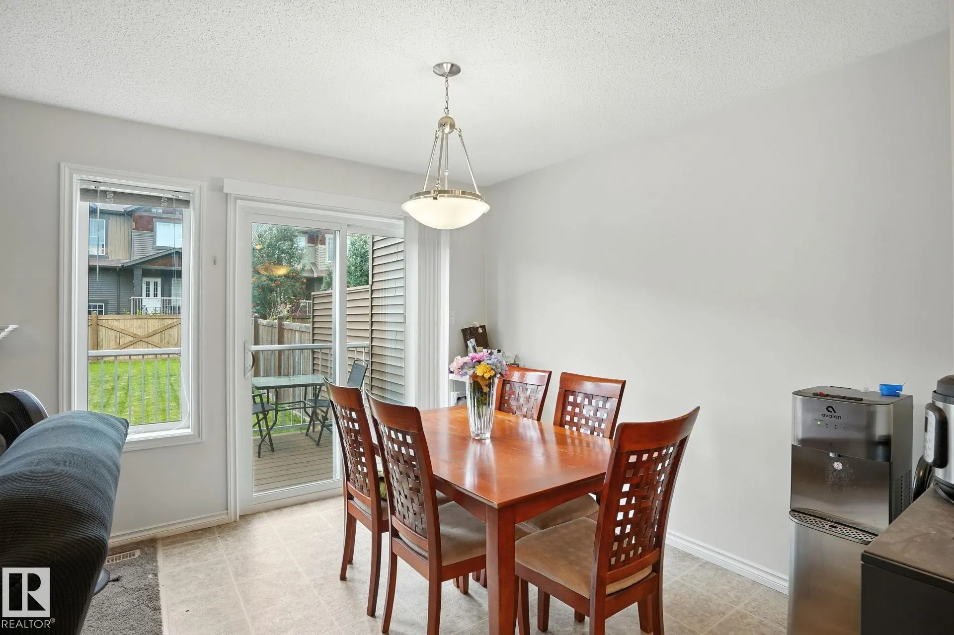 1524 GRAYDON HILL