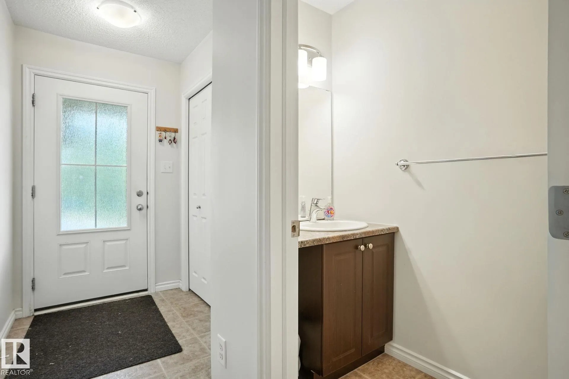 1524 GRAYDON HILL