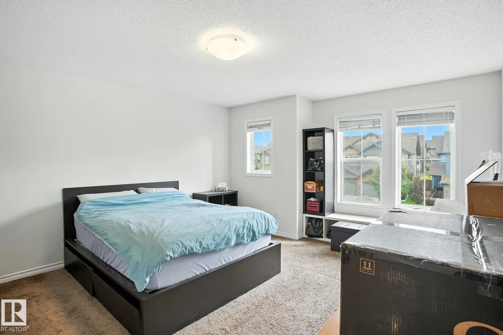 1524 GRAYDON HILL