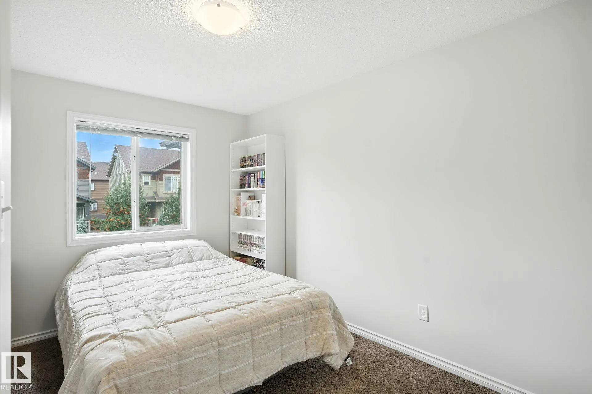 1524 GRAYDON HILL