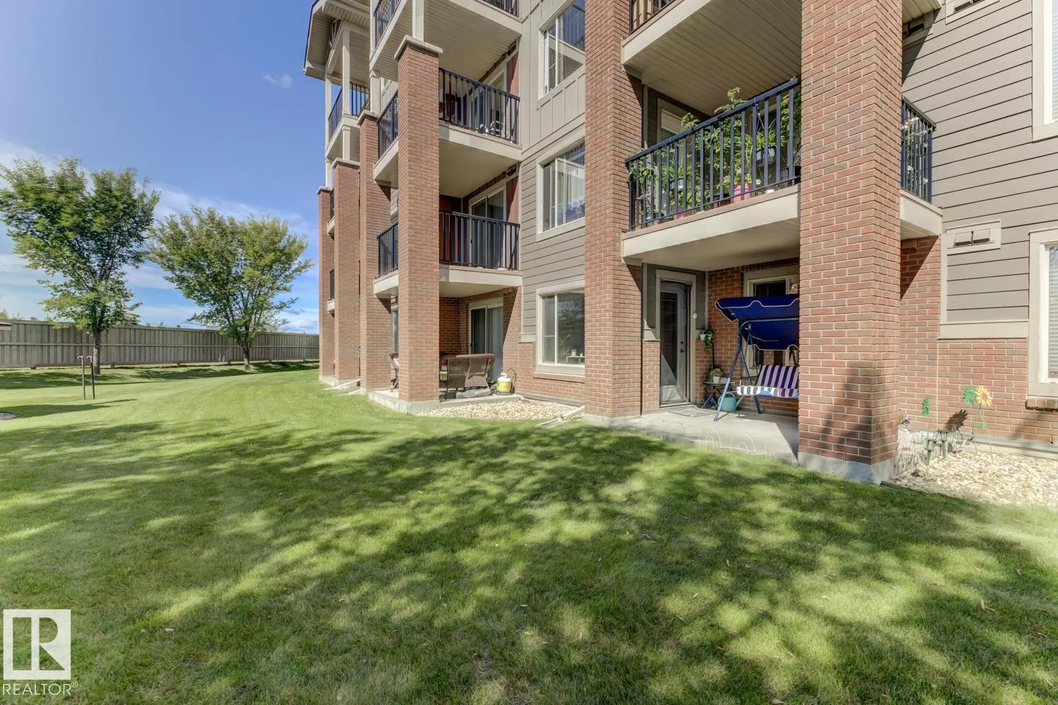 3715 Whitelaw Lane
