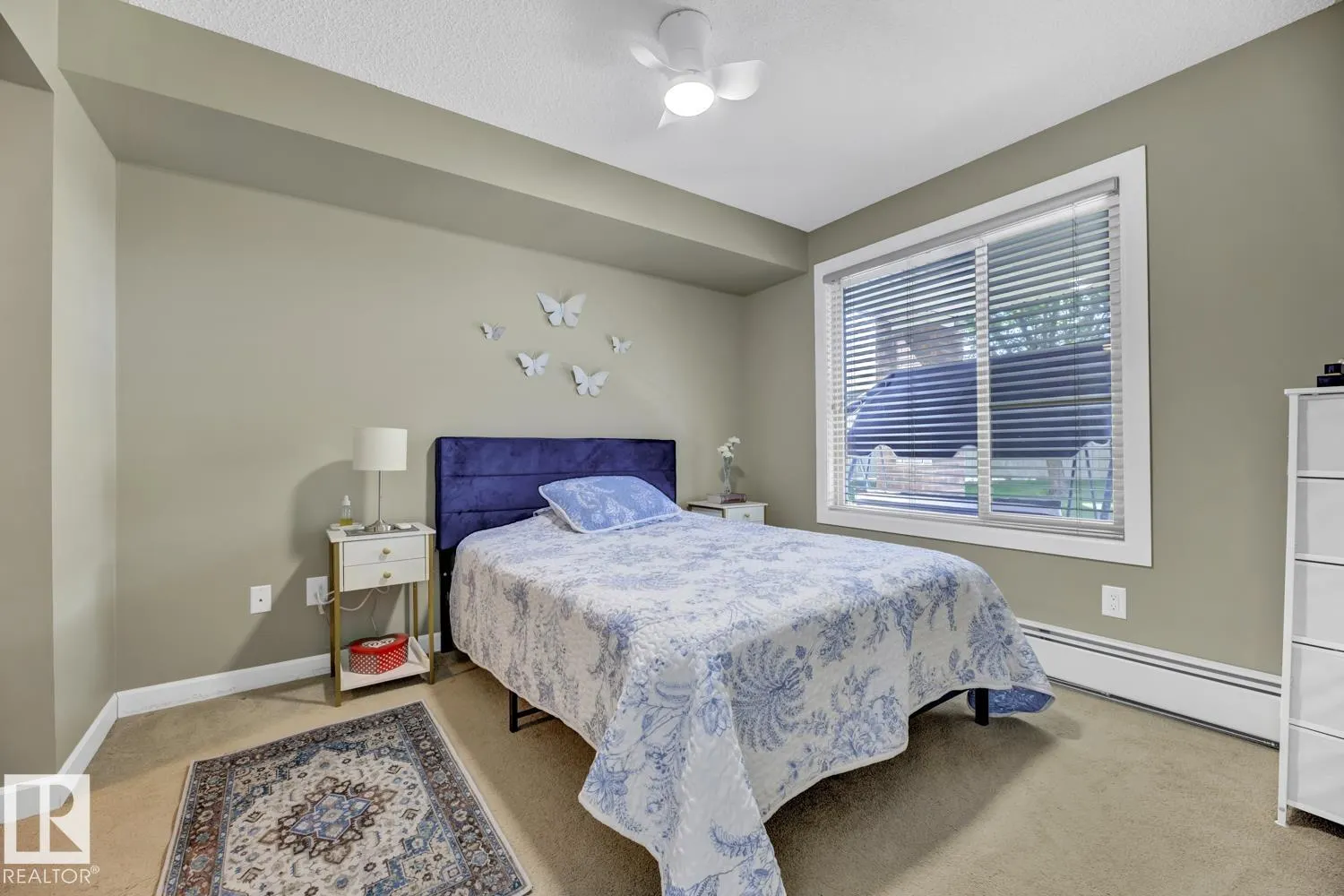 3715 Whitelaw Lane