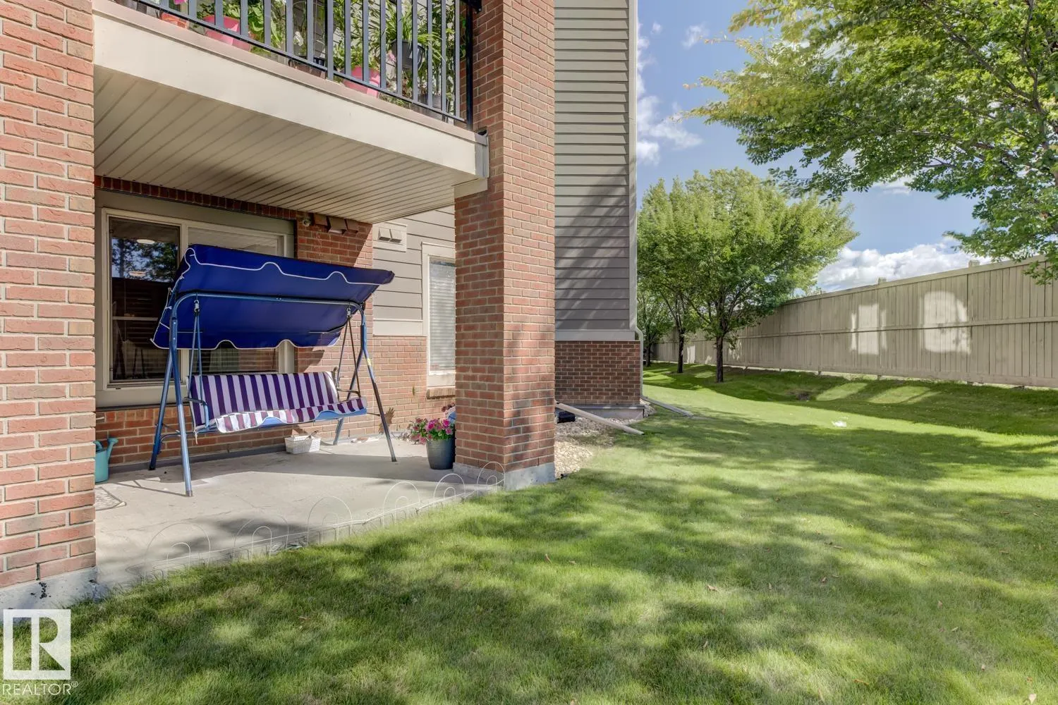 3715 Whitelaw Lane