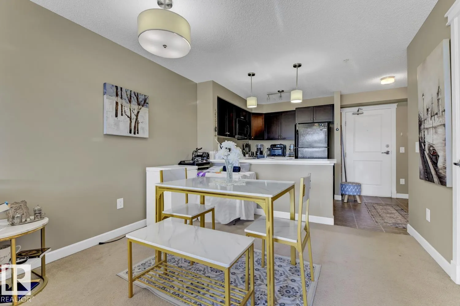 3715 Whitelaw Lane