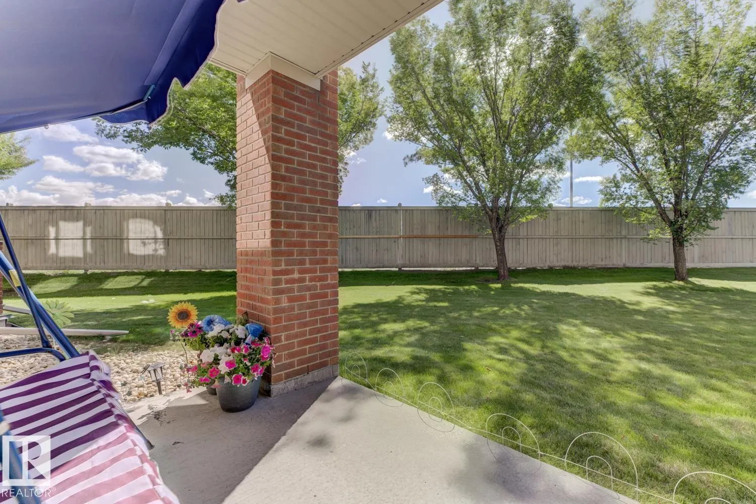 3715 Whitelaw Lane