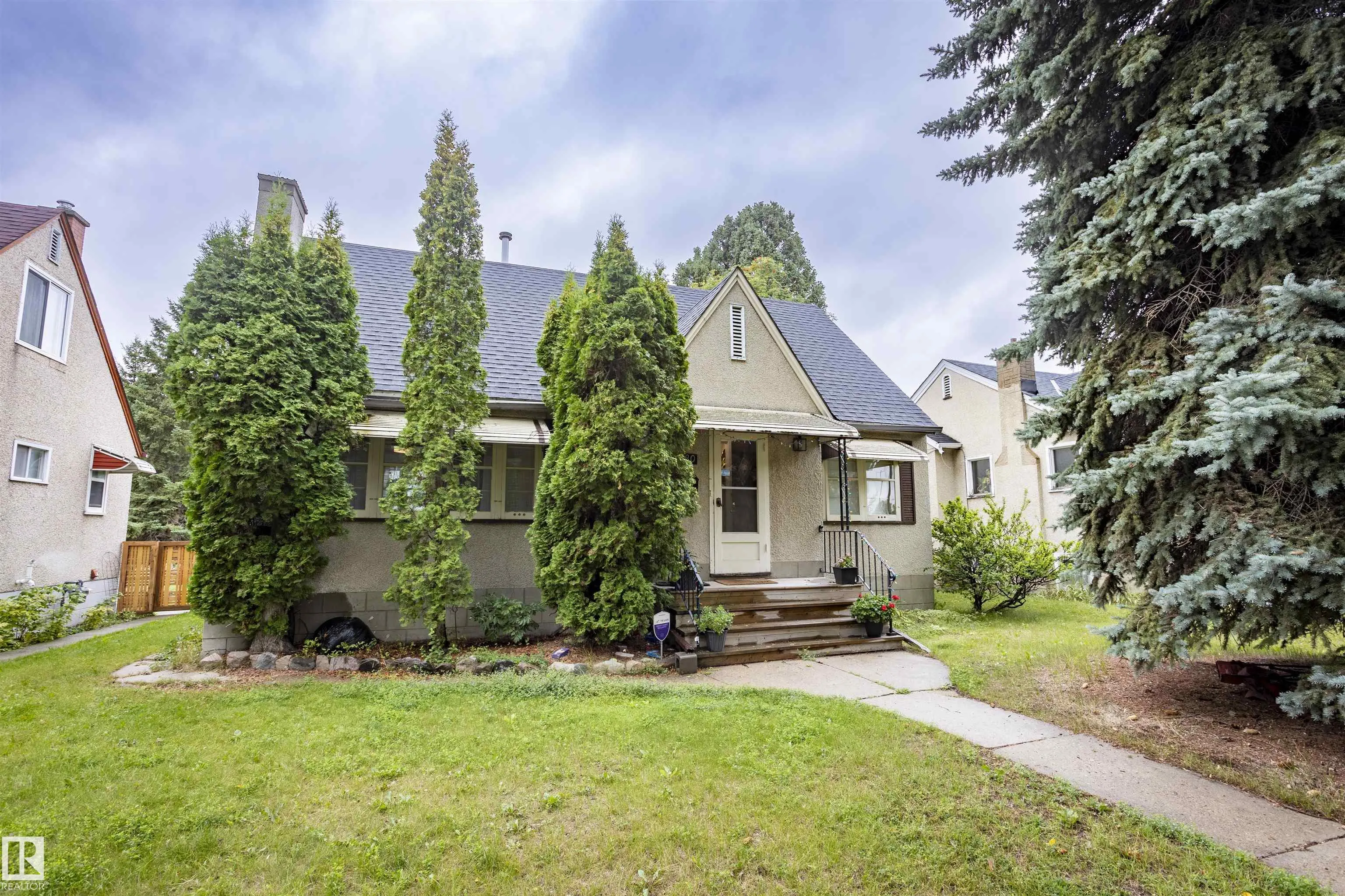 10880 73 Street